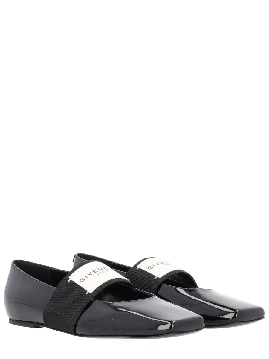 [Givenchy] Flat shoes FW25 BE5010E2FF_001