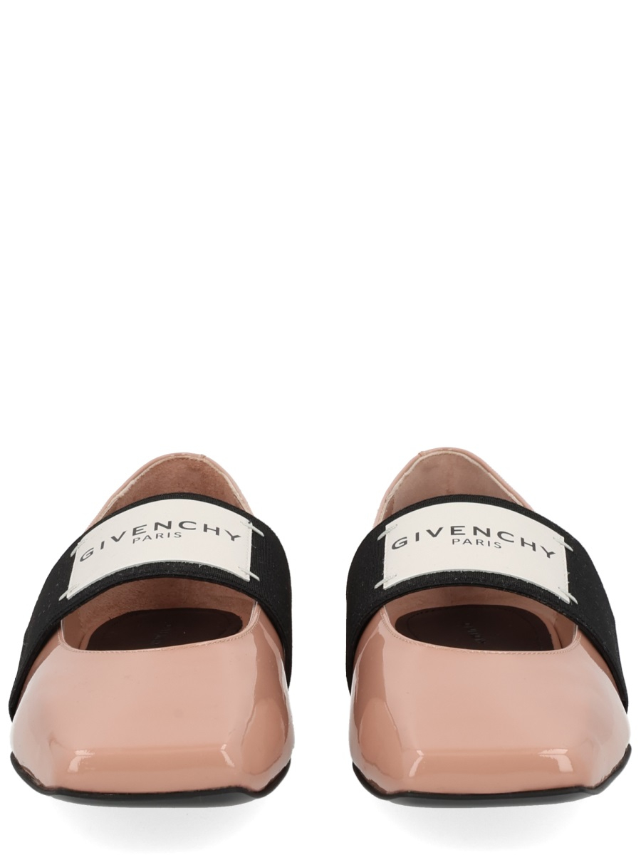 [Givenchy] Flat shoes FW25 BE5010E2FF_272