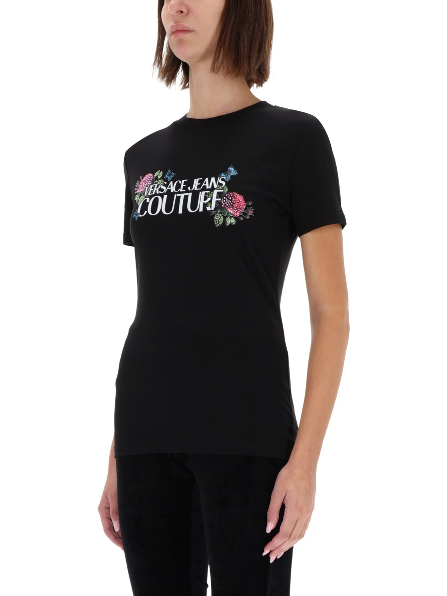 [VERSACE JEANS COUTURE] T-shirts Short Sleeve FW25 79HAHB00_CJB01899