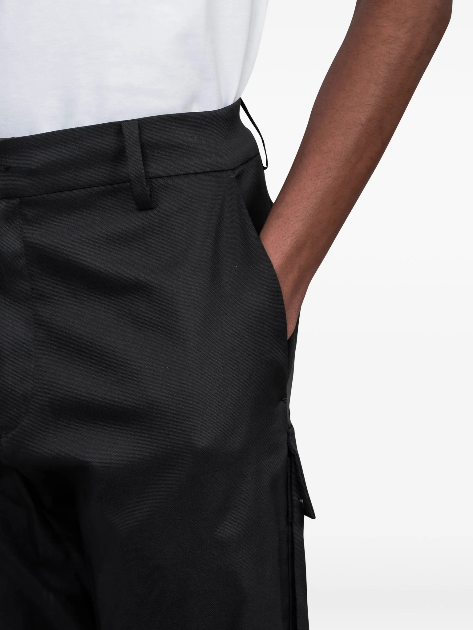 [C.P.COMPANY] Trousers SS26 20CLPA037A110407A