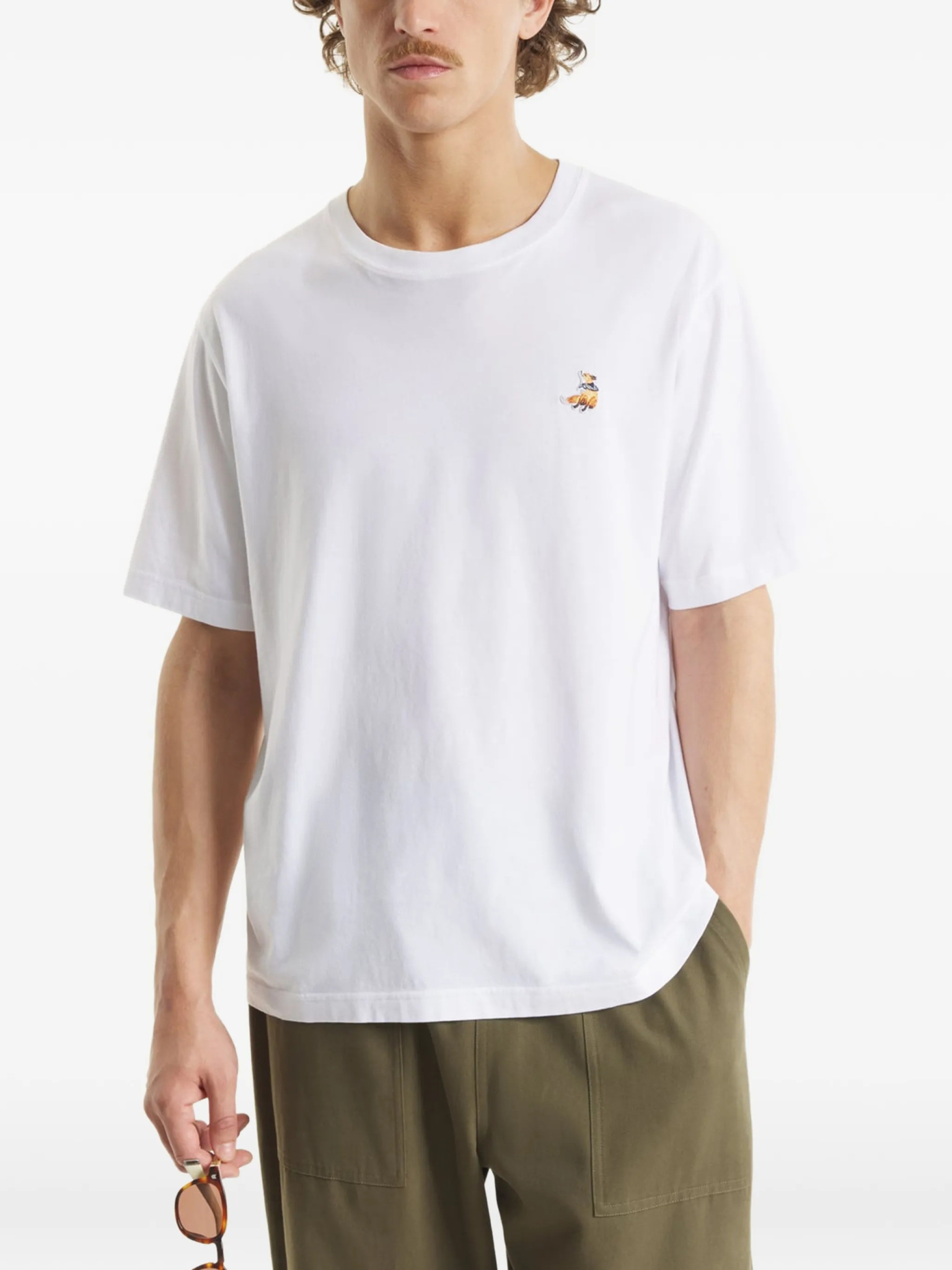 [MAISON KITSUNE] T-shirts Short Sleeve SS26 QM00102KJ7026