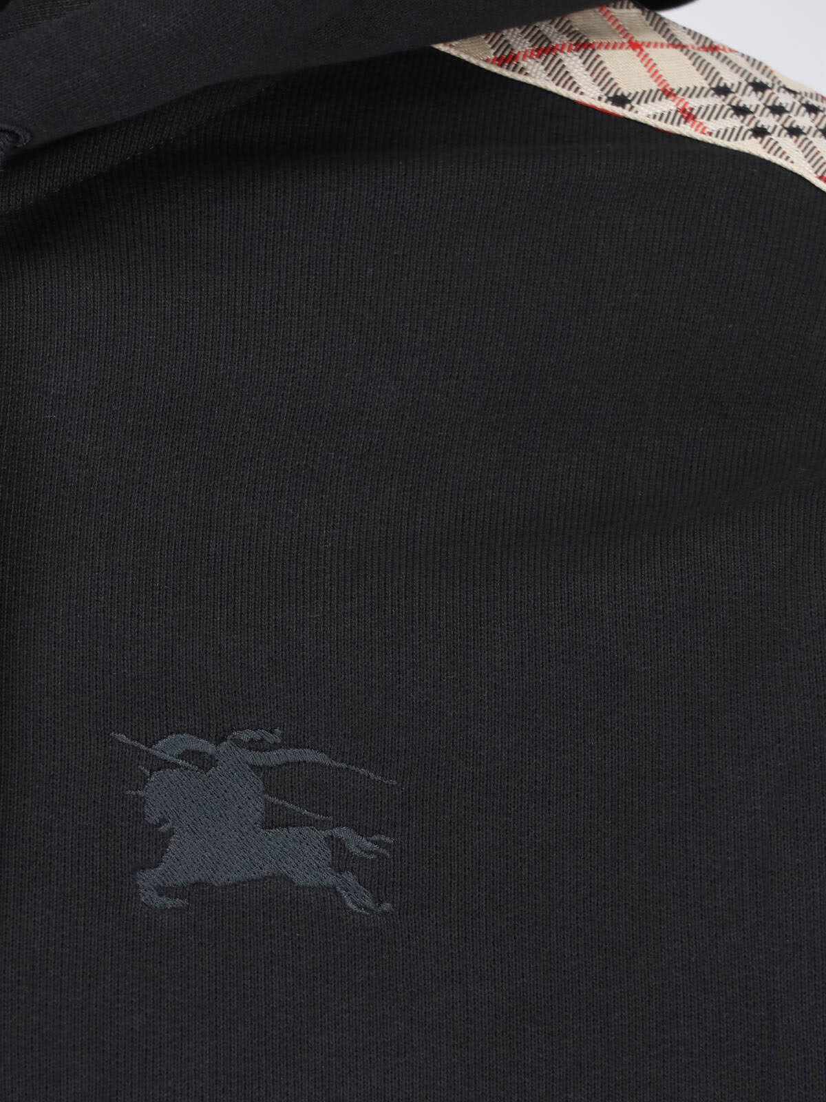 [Burberry] Zip Up FW26 8130398A1189