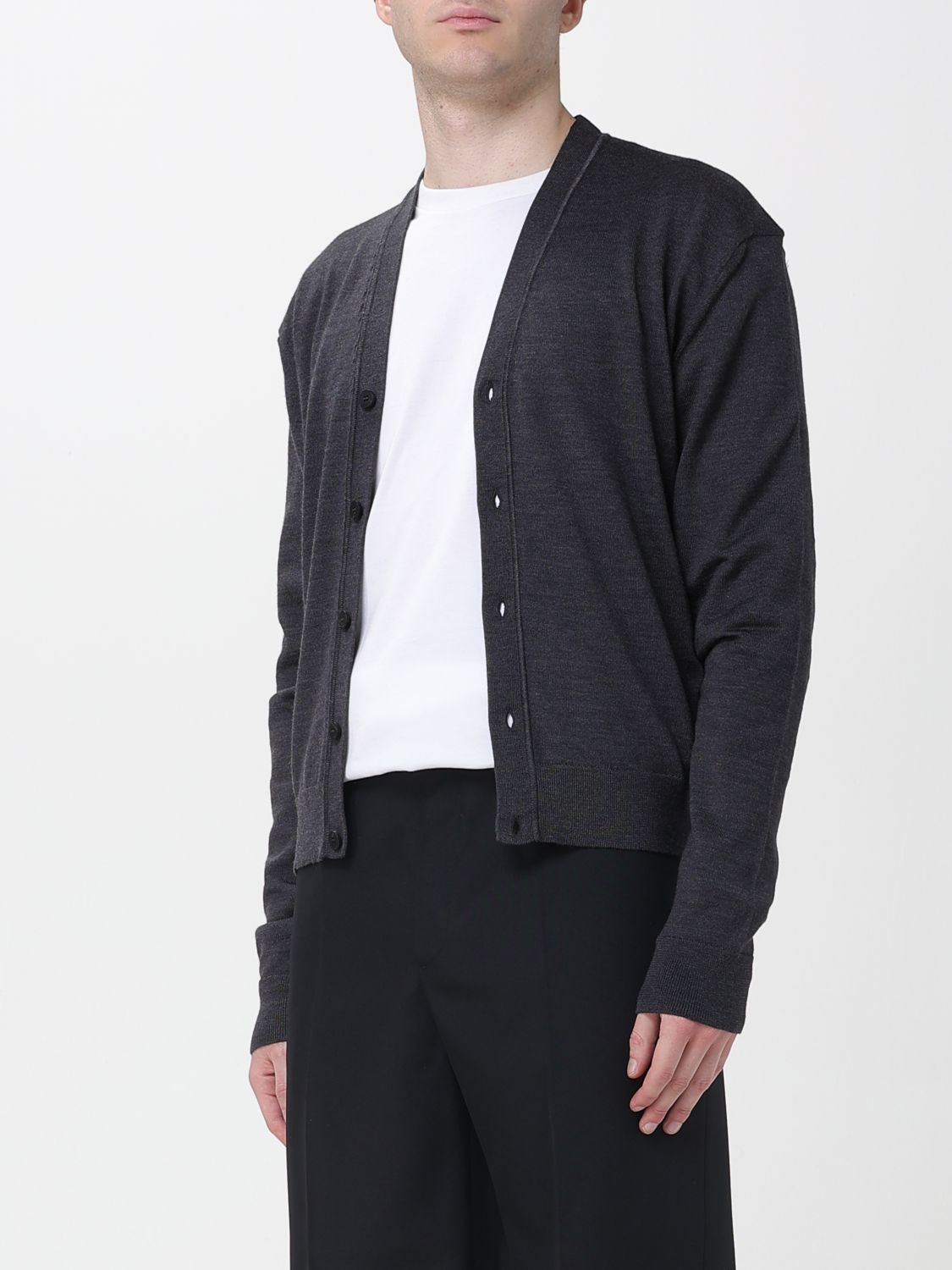 [JACQUEMUS] Cardigan FW25 CDM00577AK00299 970