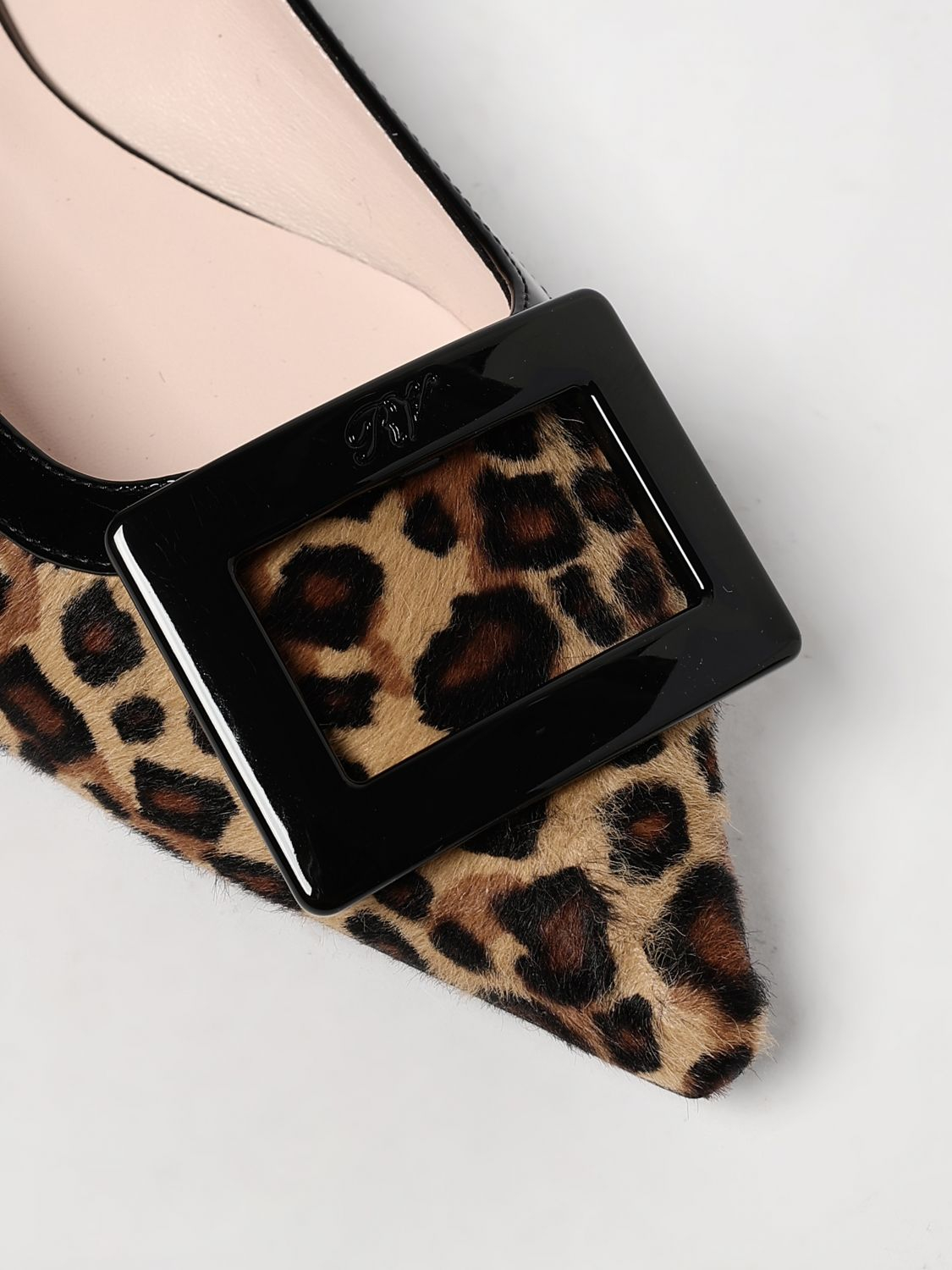 [Roger Vivier] Flat shoes FW25 RVW57537410URU 0T69