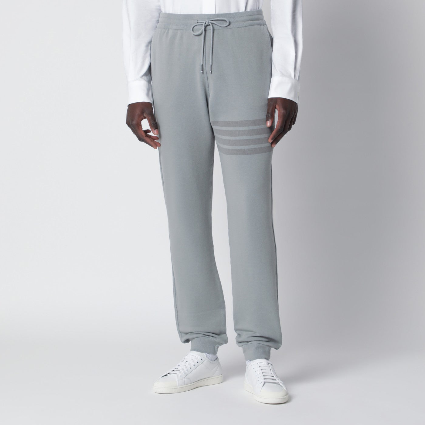 [Thom Browne] Trousers SS26 MJQ243AJ0007