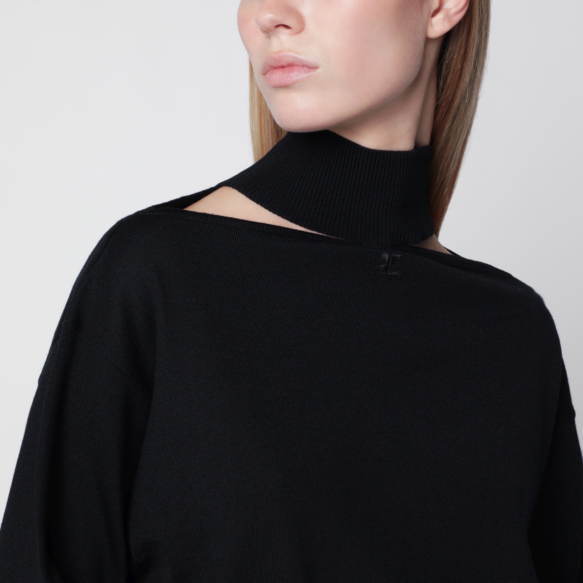 [Courreges] Knitwear FW26 326MPU281FI0085