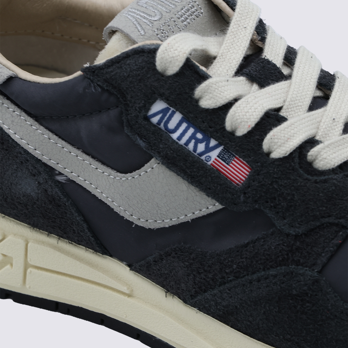 [AUTRY] Sneakers FW26 WWLWNC05