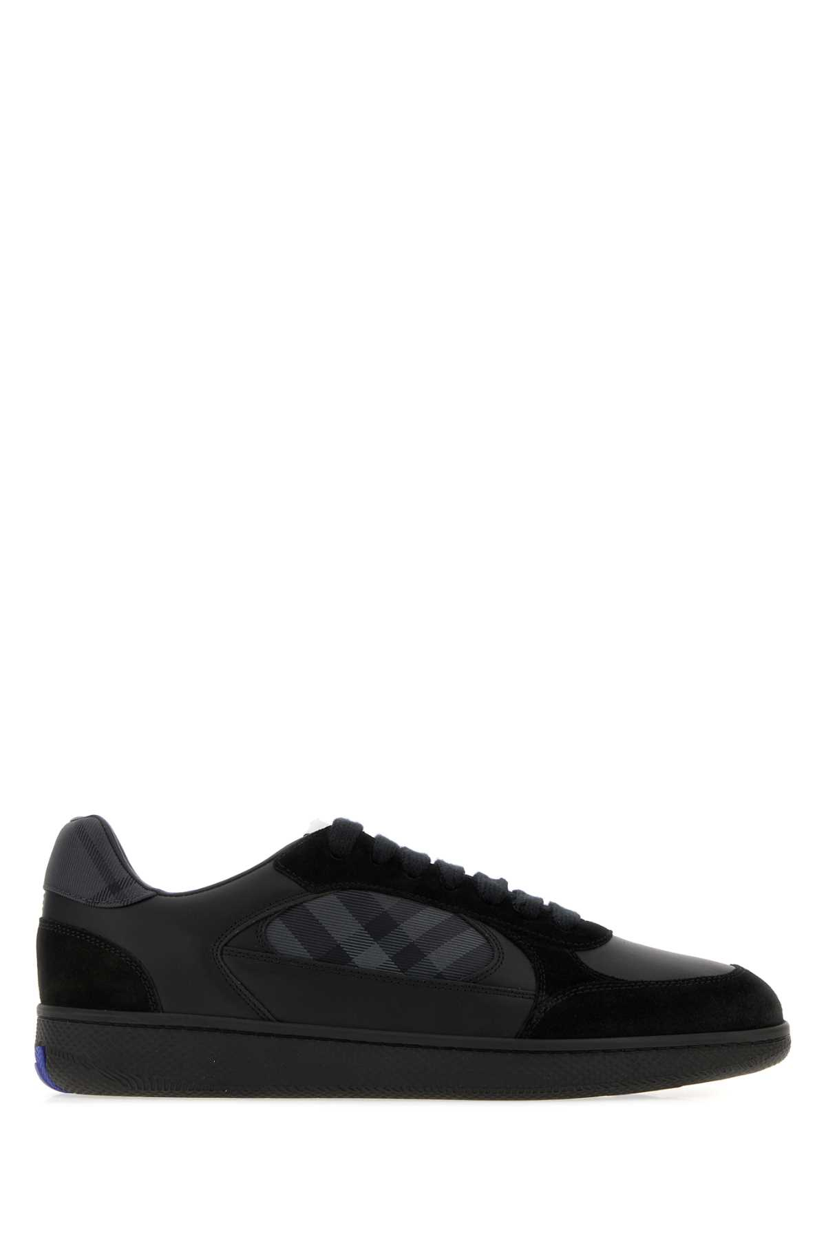 [Burberry] Sneakers FW26 8127508 A1189