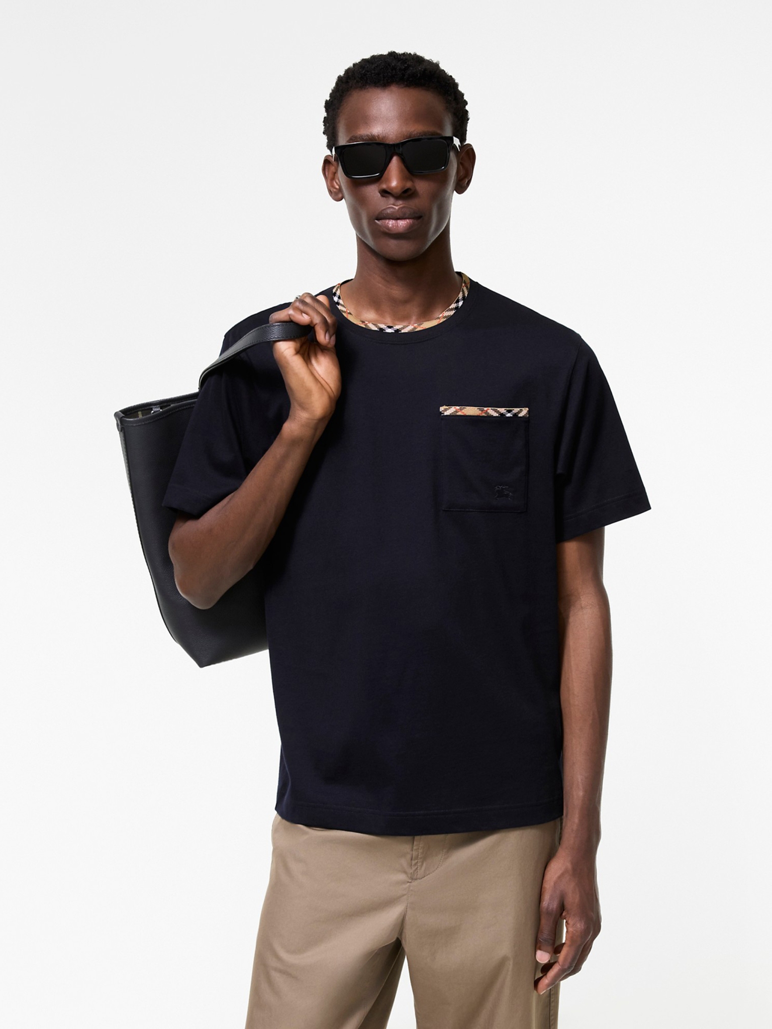 [Burberry] T-shirts Short Sleeve FW26 8130050A1222