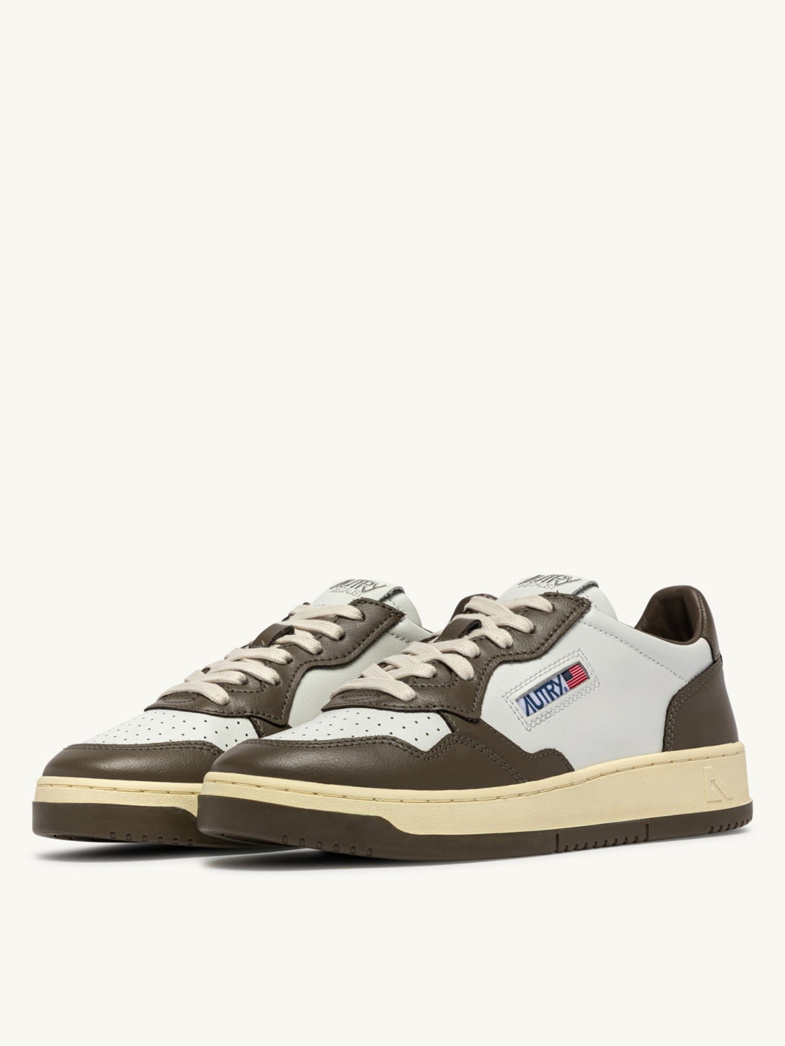 [AUTRY] Sneakers FW26 AULMWB68