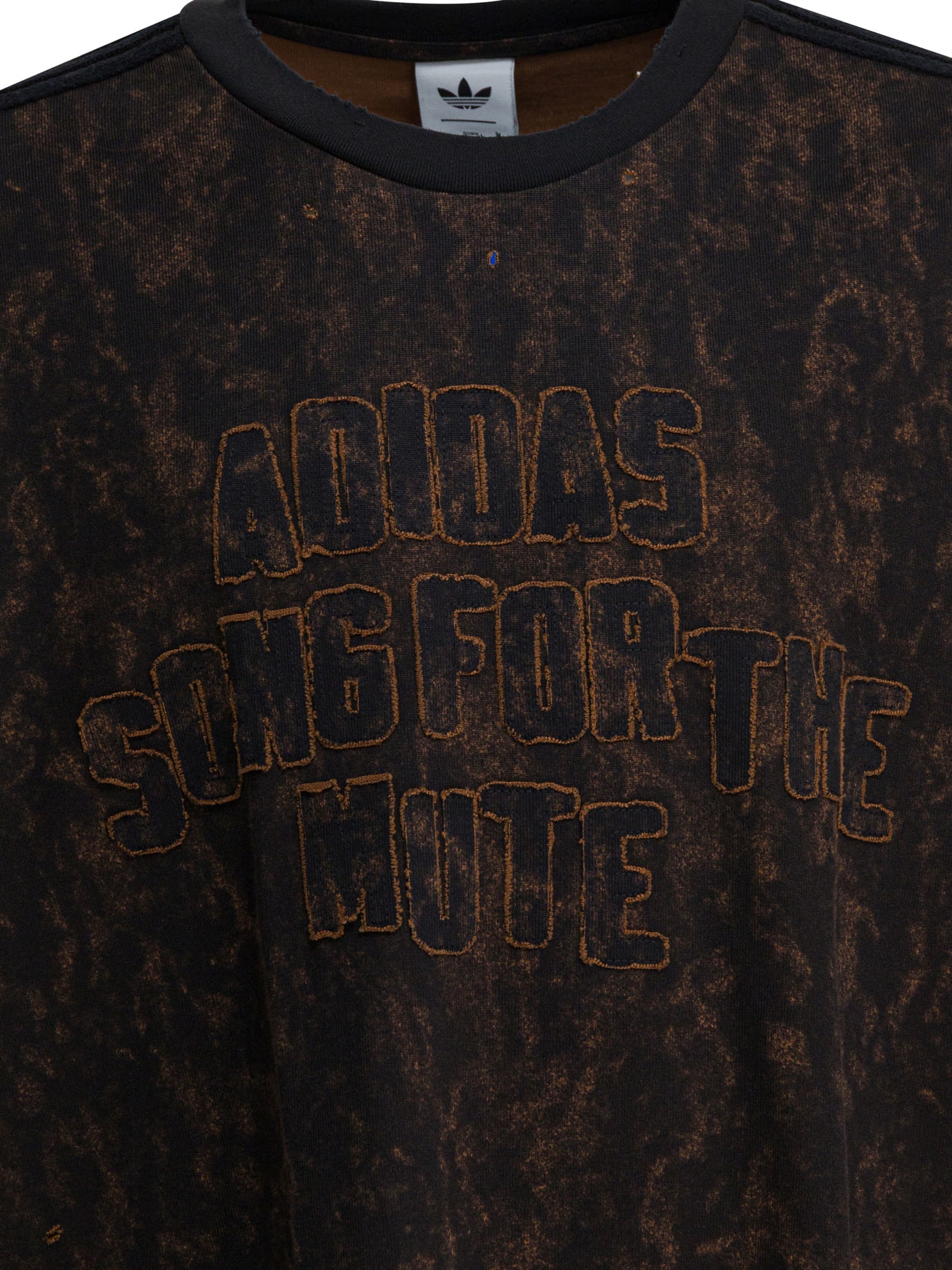 [ADIDAS ORIGINALS] T-shirts Short Sleeve SS26 KC2741BLACK/WILBRN