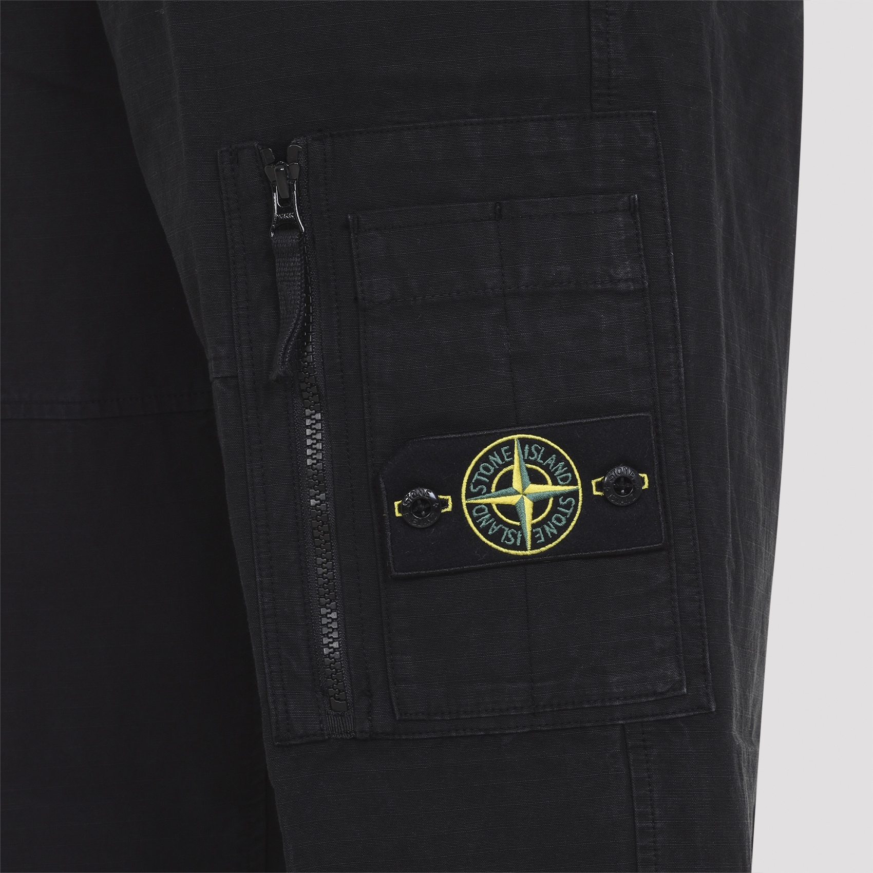 [Stone Island] Pants FW26 L2S153100015.S0211