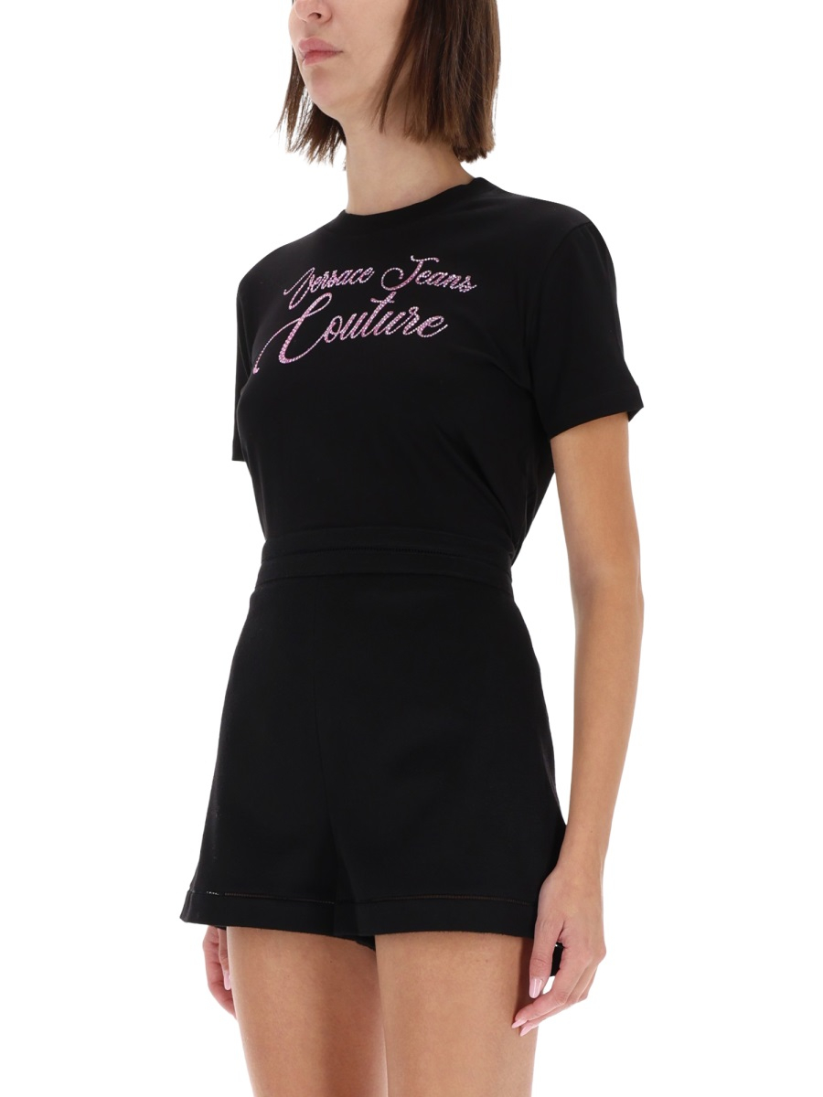[VERSACE JEANS COUTURE] T-shirts Short Sleeve FW26 79HAHT05_CJ03T899