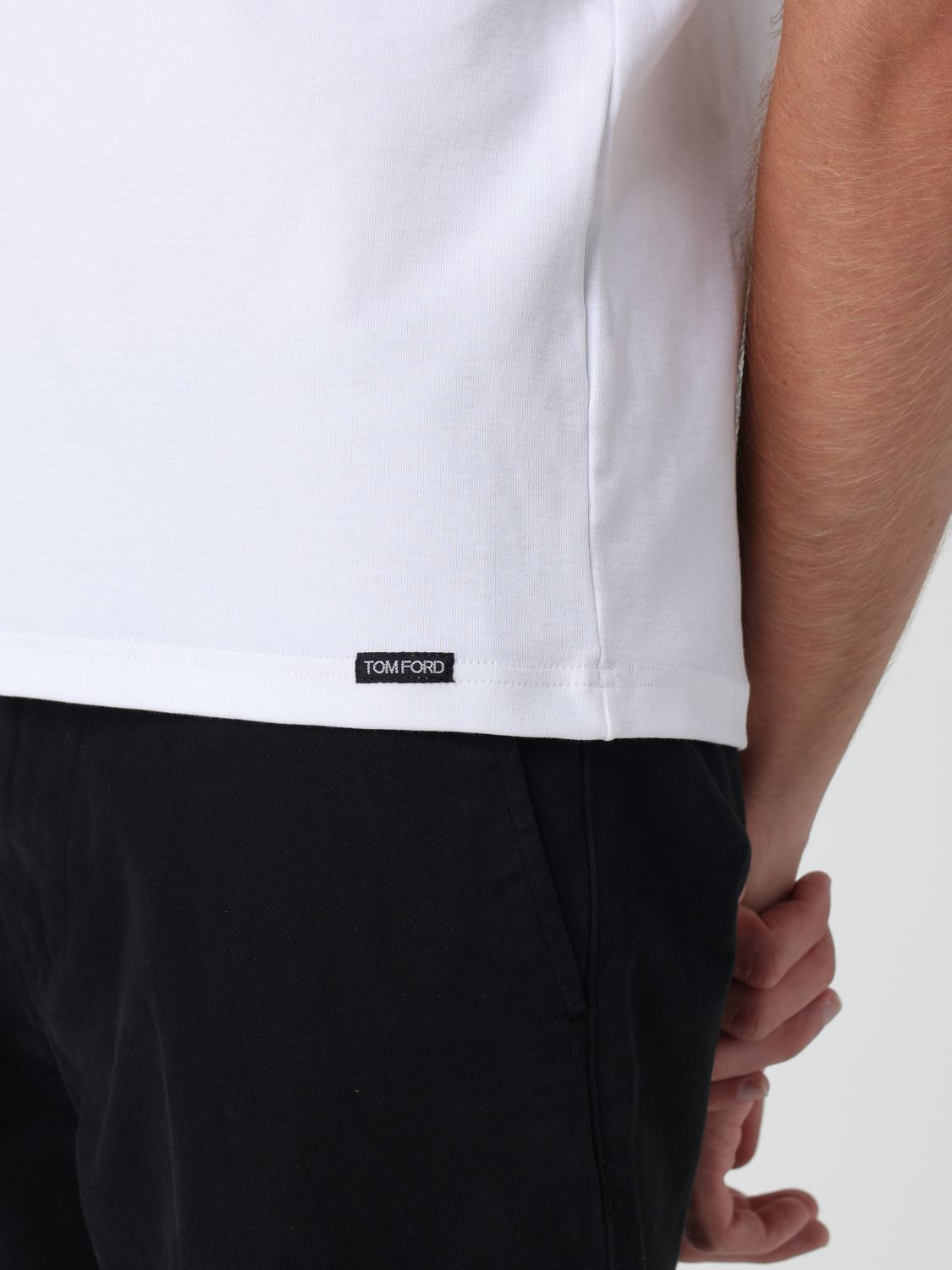 [Tom Ford] T-shirts Short Sleeve SS26 T4M091040 100