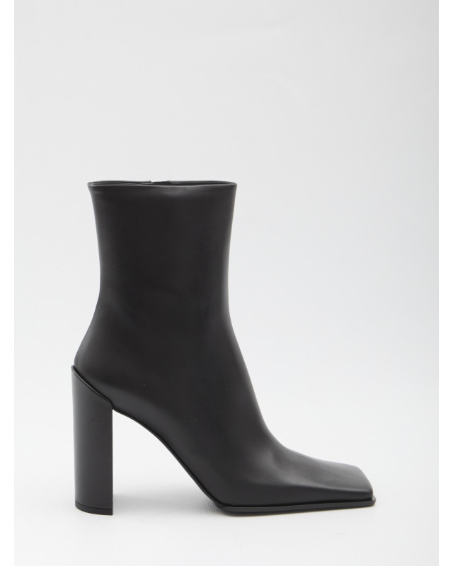 [Alaia] Ankle Boots FW25 AA3O2009I052__999