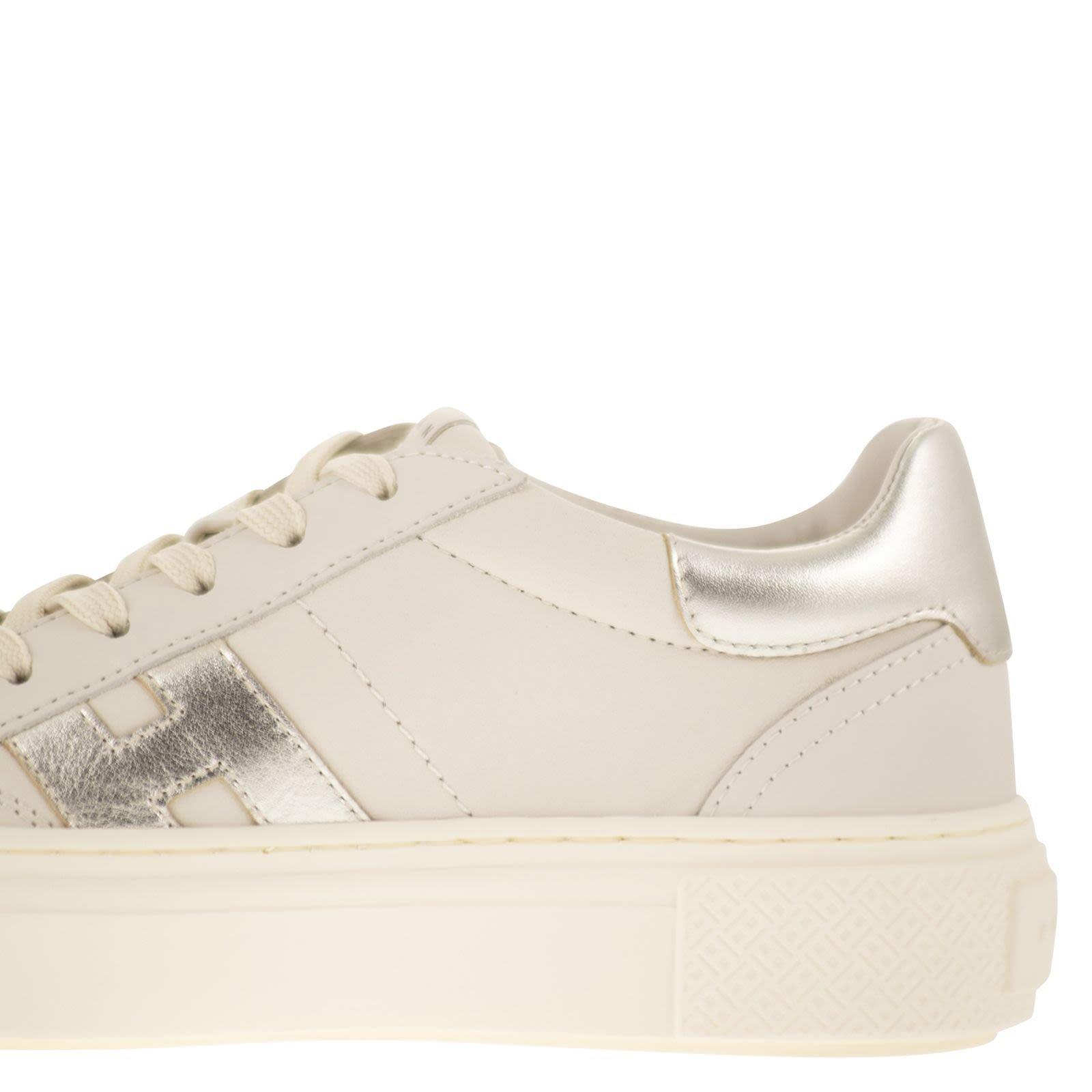 [Hogan] Sneakers SS26 HXW7050GB00V1L022E
