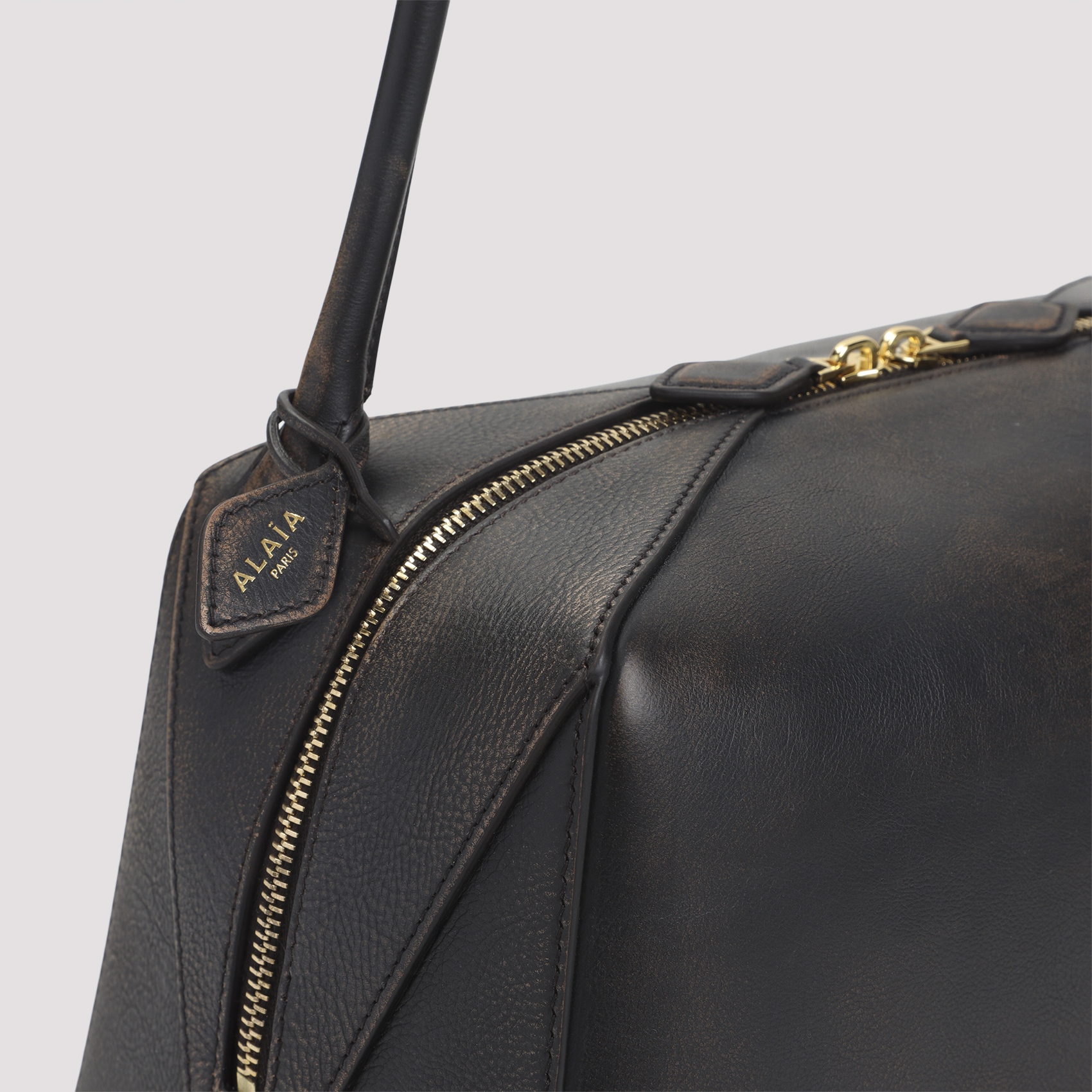 [Alaia] Shoulder bag SS26 AA1L2019I154