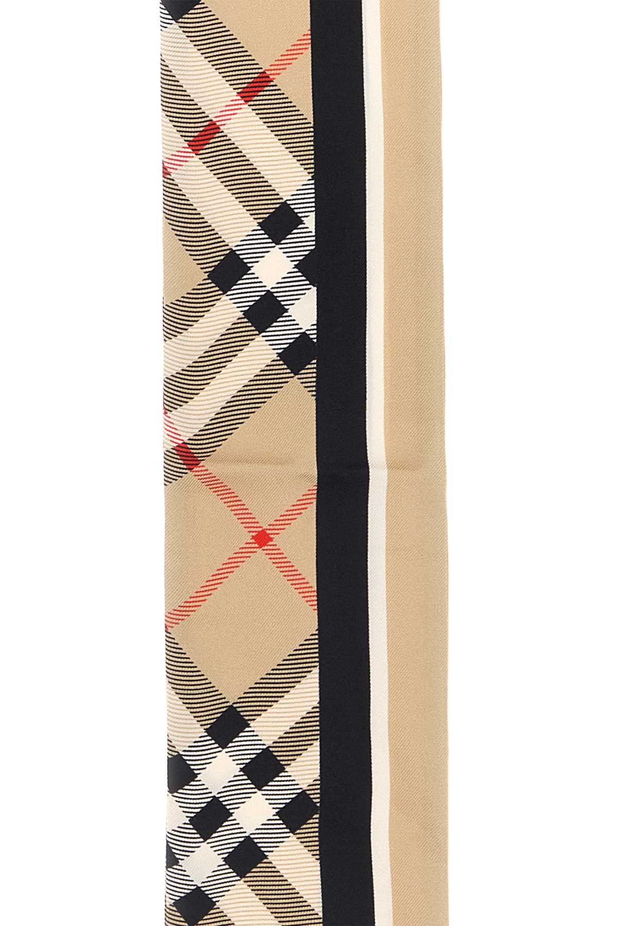 [Burberry] Scarf FW26 8114238 A2021