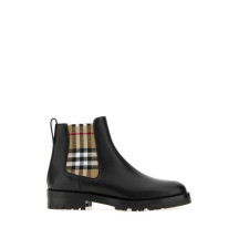 [Burberry] Boots FW26 8042363 A1189