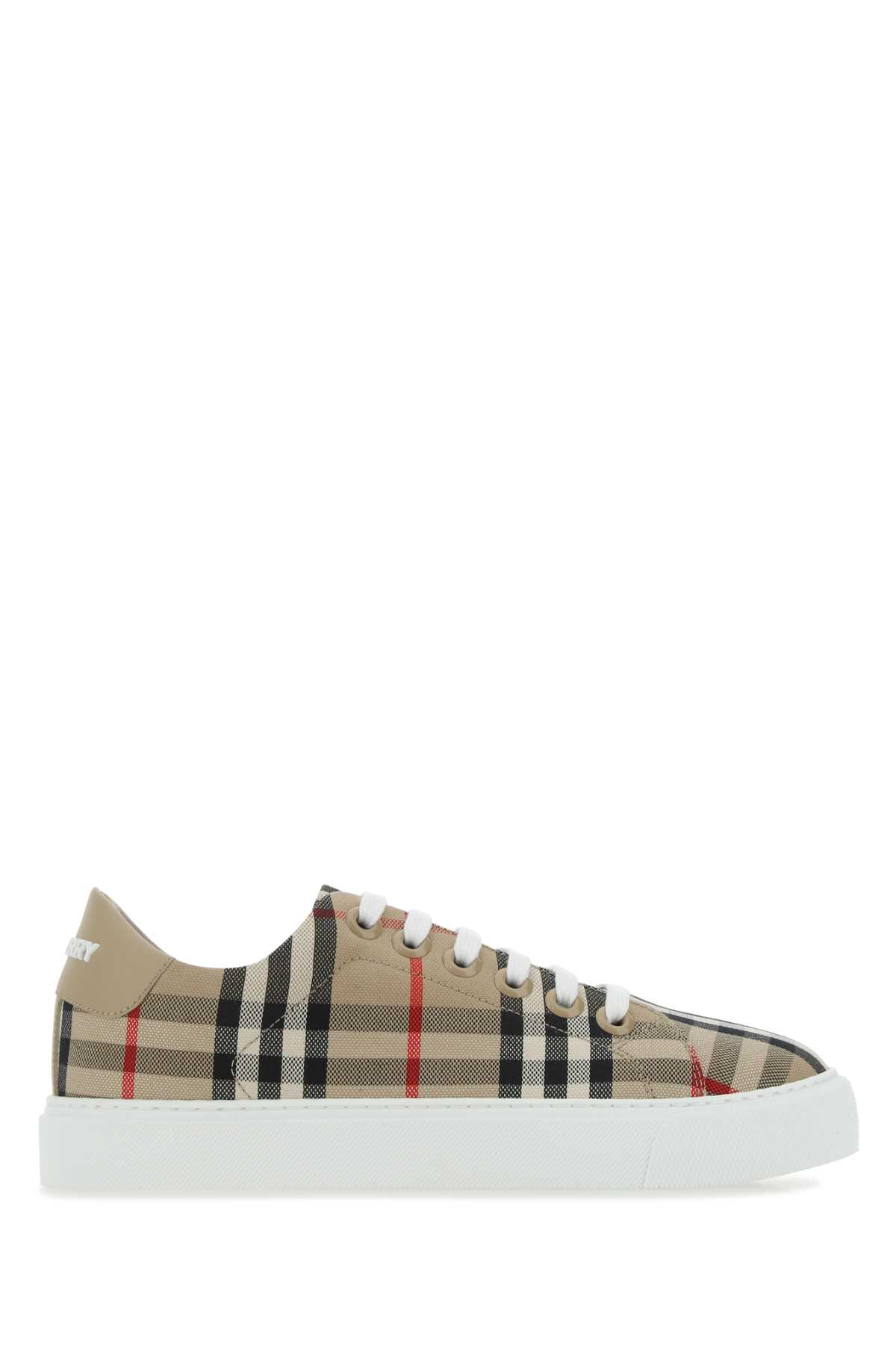 [Burberry] Sneakers FW26 8049777 A7026