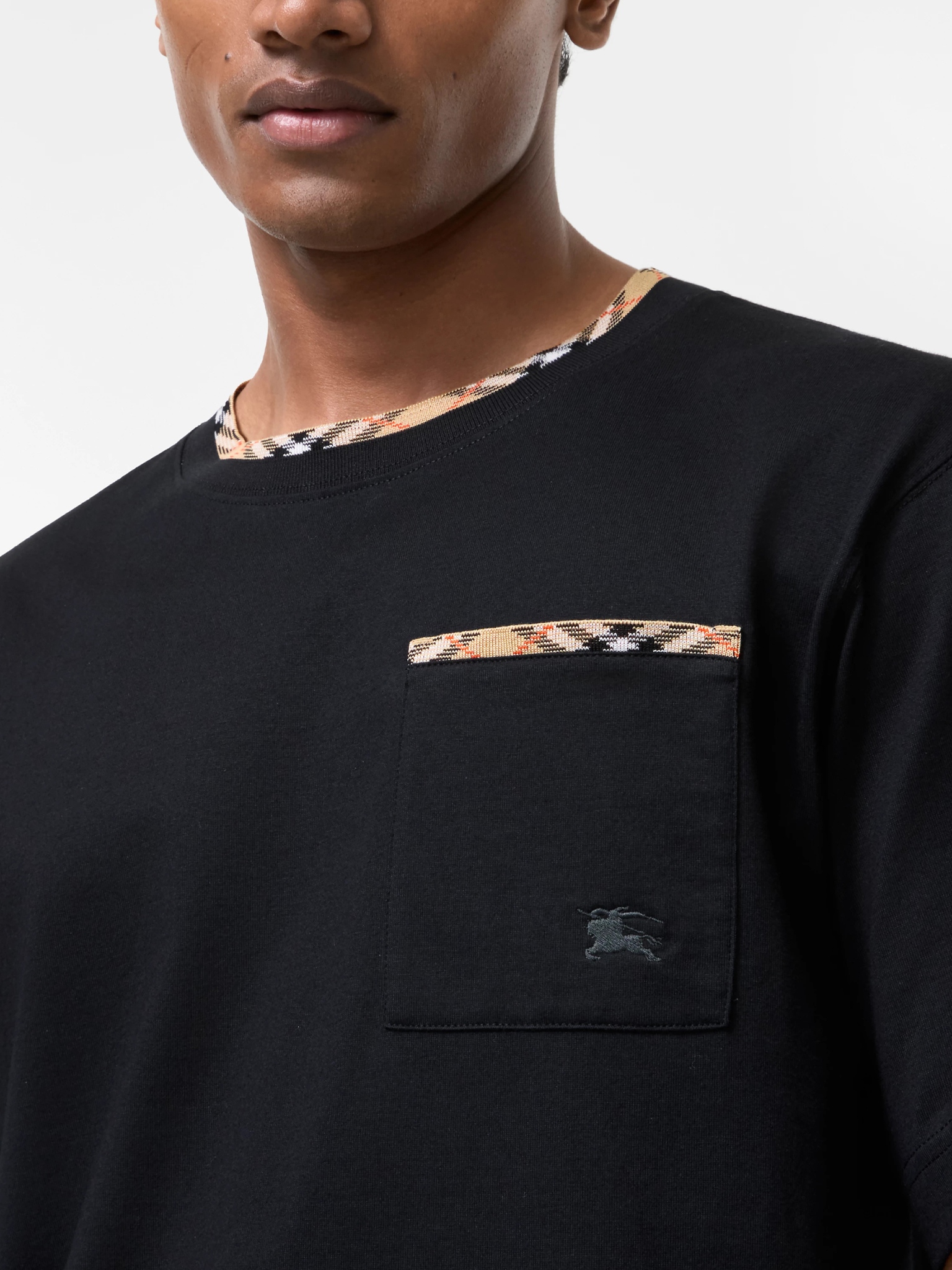 [Burberry] T-shirts Short Sleeve FW26 8127628A1189