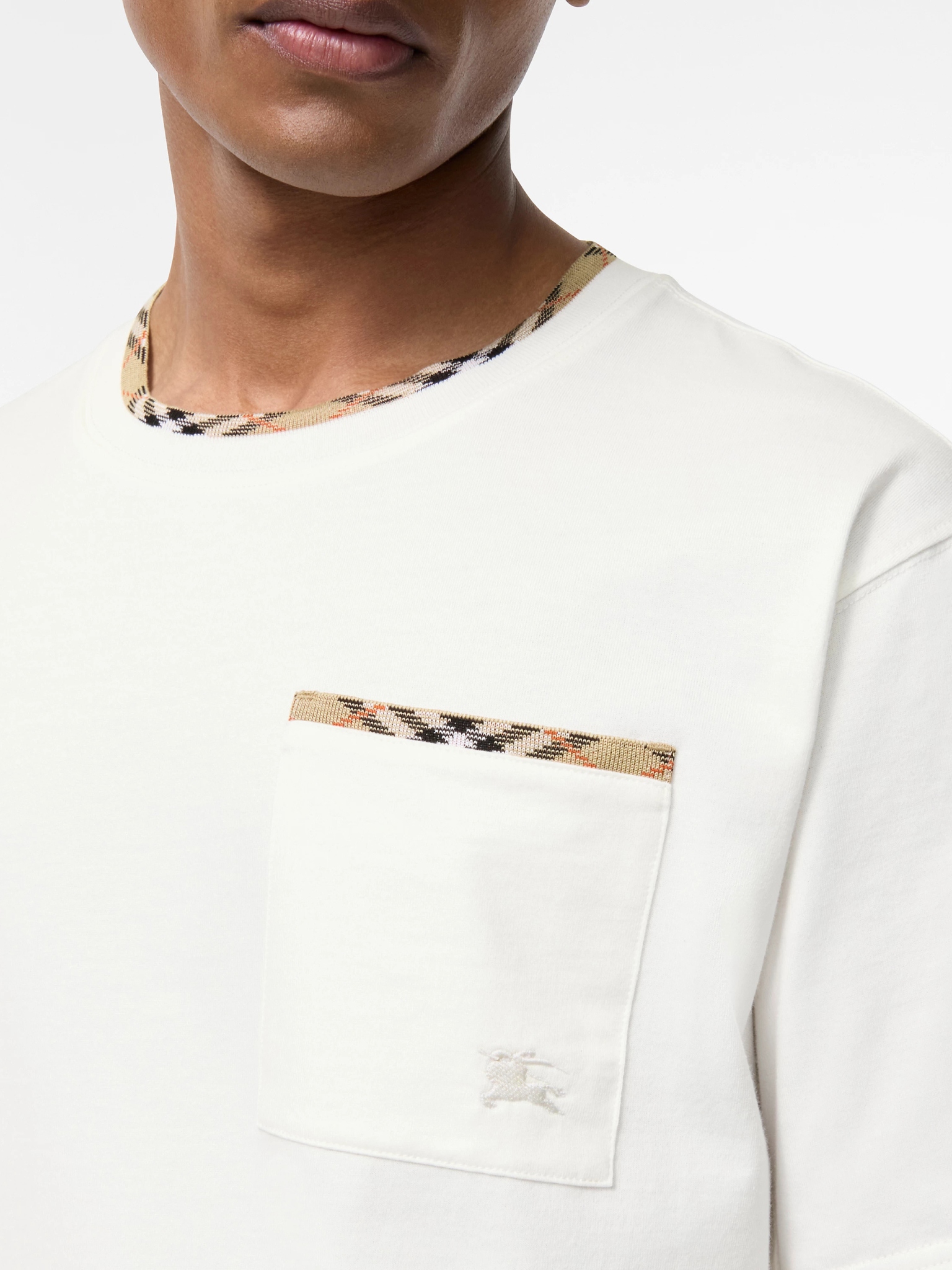 [Burberry] T-shirts Short Sleeve FW26 8127629B7078