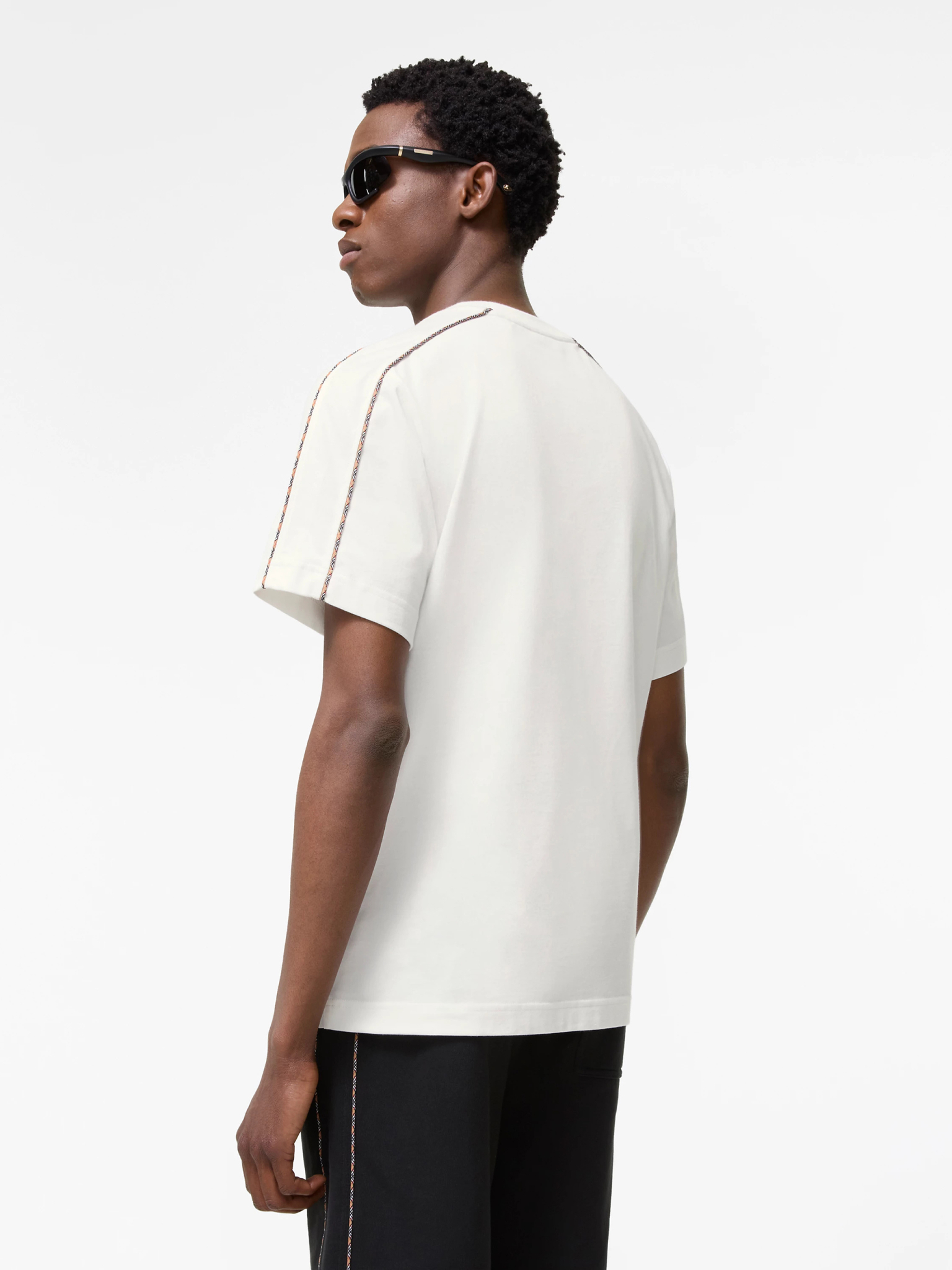 [Burberry] T-shirts Short Sleeve FW26 8127590B7078