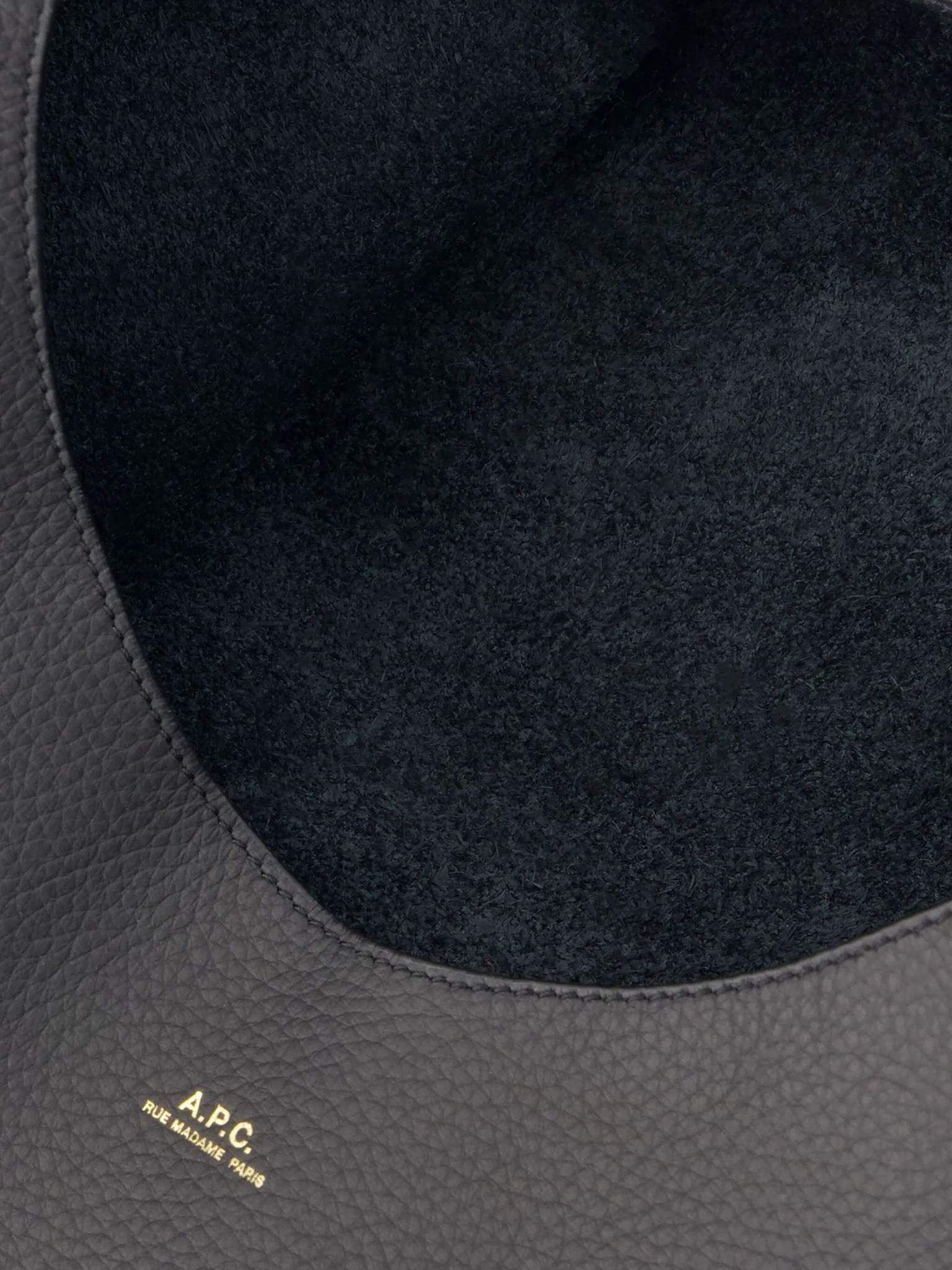 [A.P.C.] Shoulder bag FW26 PXCBCF67008LZZ