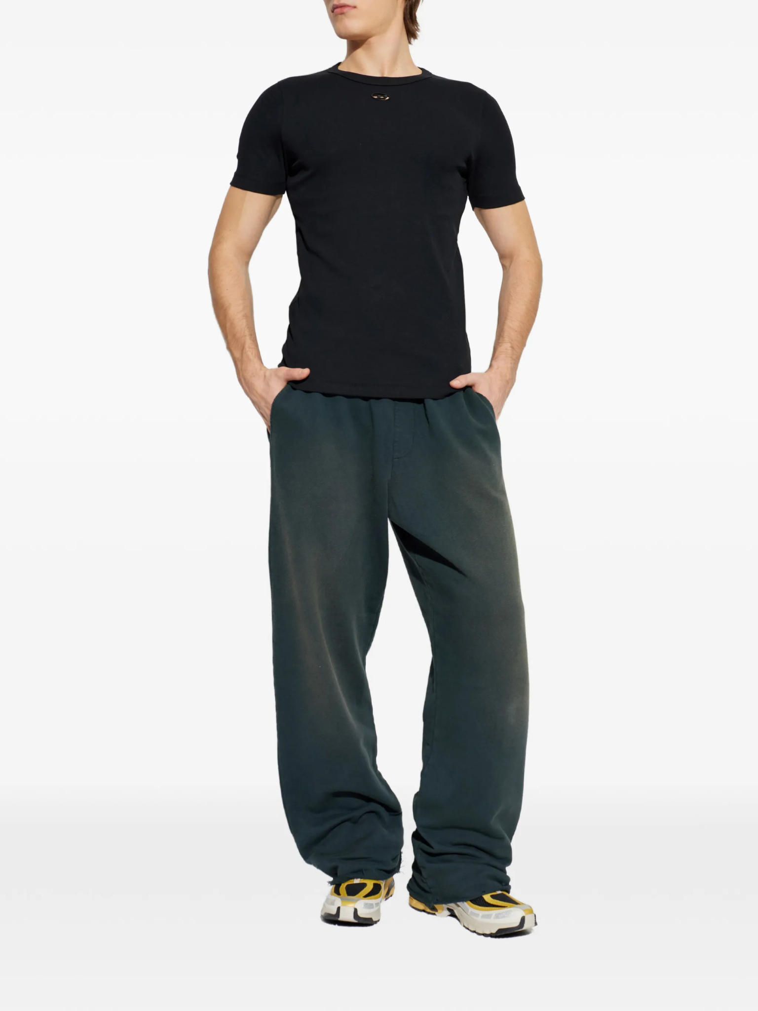 [Diesel] T-shirts Short Sleeve FW26 A200450EJAI9XX