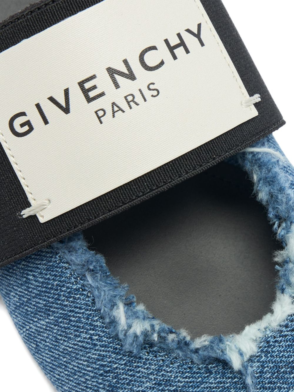 [Givenchy] Flat shoes SS26 BE5010E2G0457