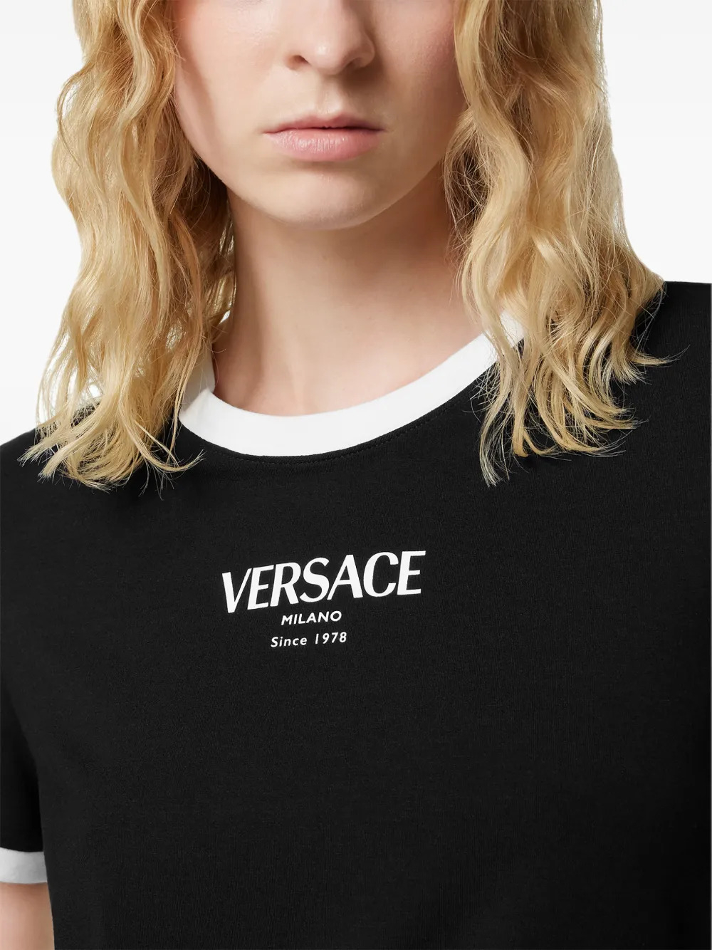 [Versace] T-shirts Short Sleeve SS26 10226561A166852B020