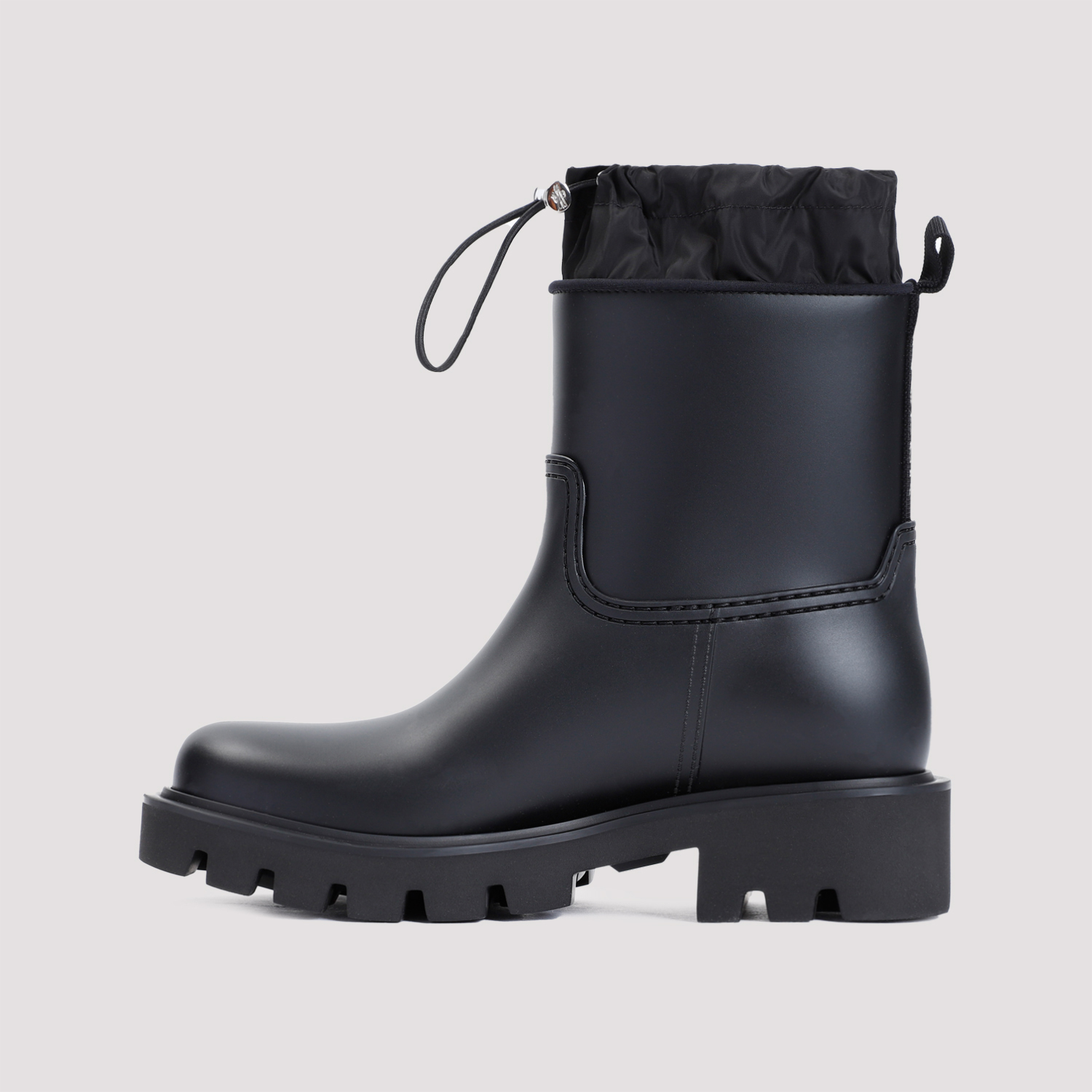 [Moncler] Ankle Boots FW26 L209B4G00190.M4522
