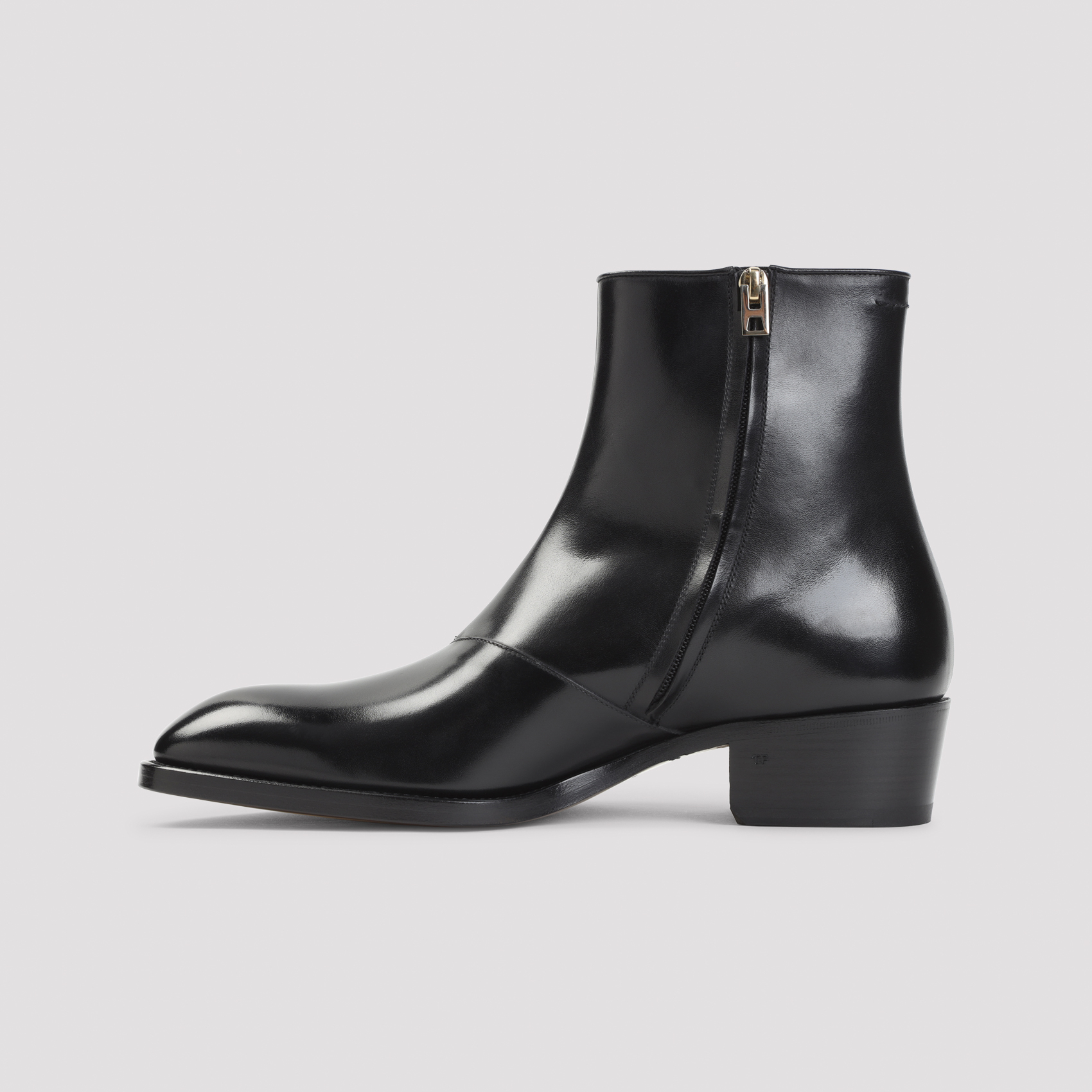 [Tom Ford] Boots FW26 J1561.LCL497P