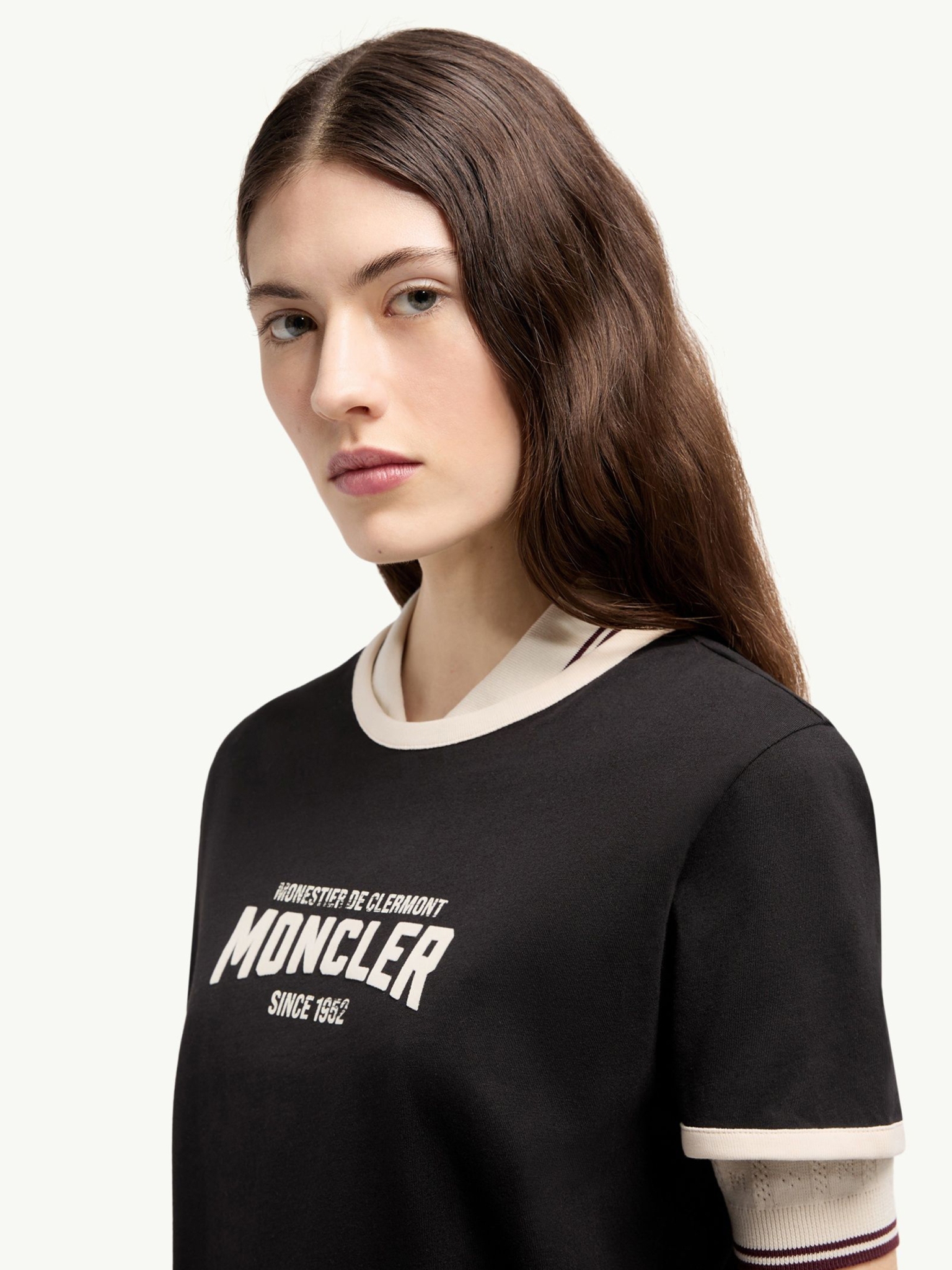 [Moncler] T-shirts Short Sleeve SS26 L10938C0003189AUOP90