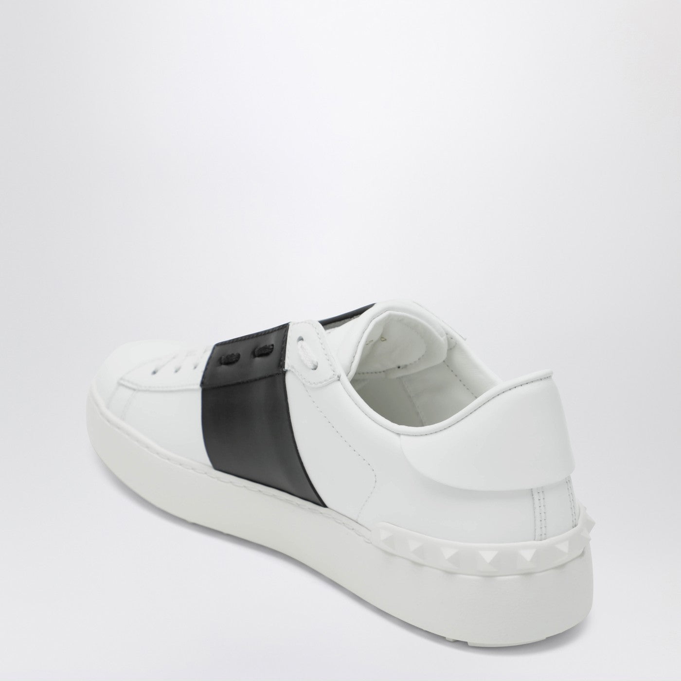 [Valentino Garavani] Sneakers SS26 8W2S0781BLU