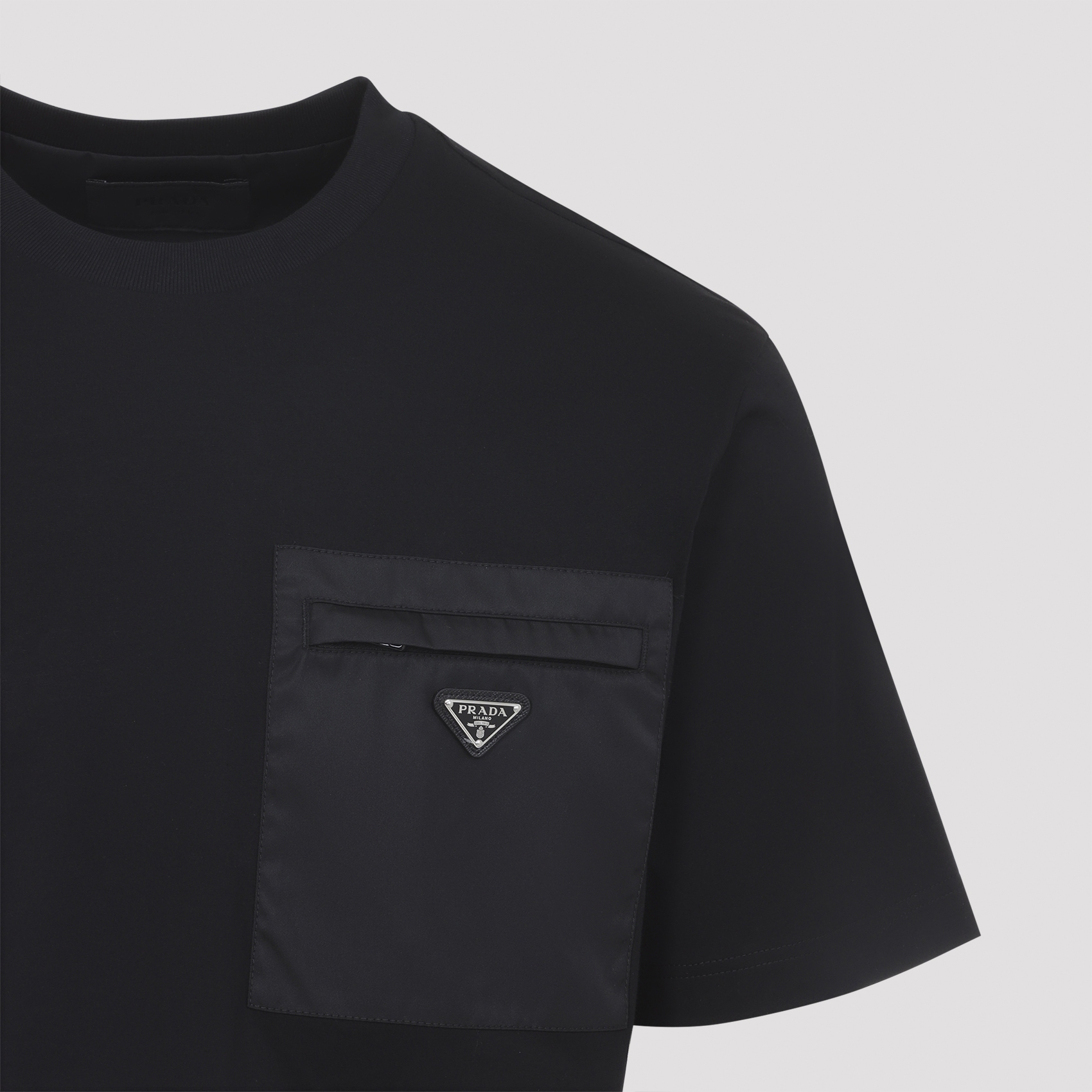 [Prada] T-shirts Short Sleeve FW26 UJN661SWMO.11CK