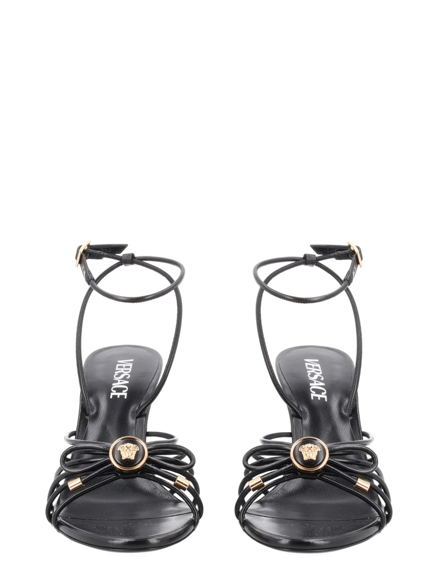 [Versace] Pumps SS26 1022325_1A145001B00V