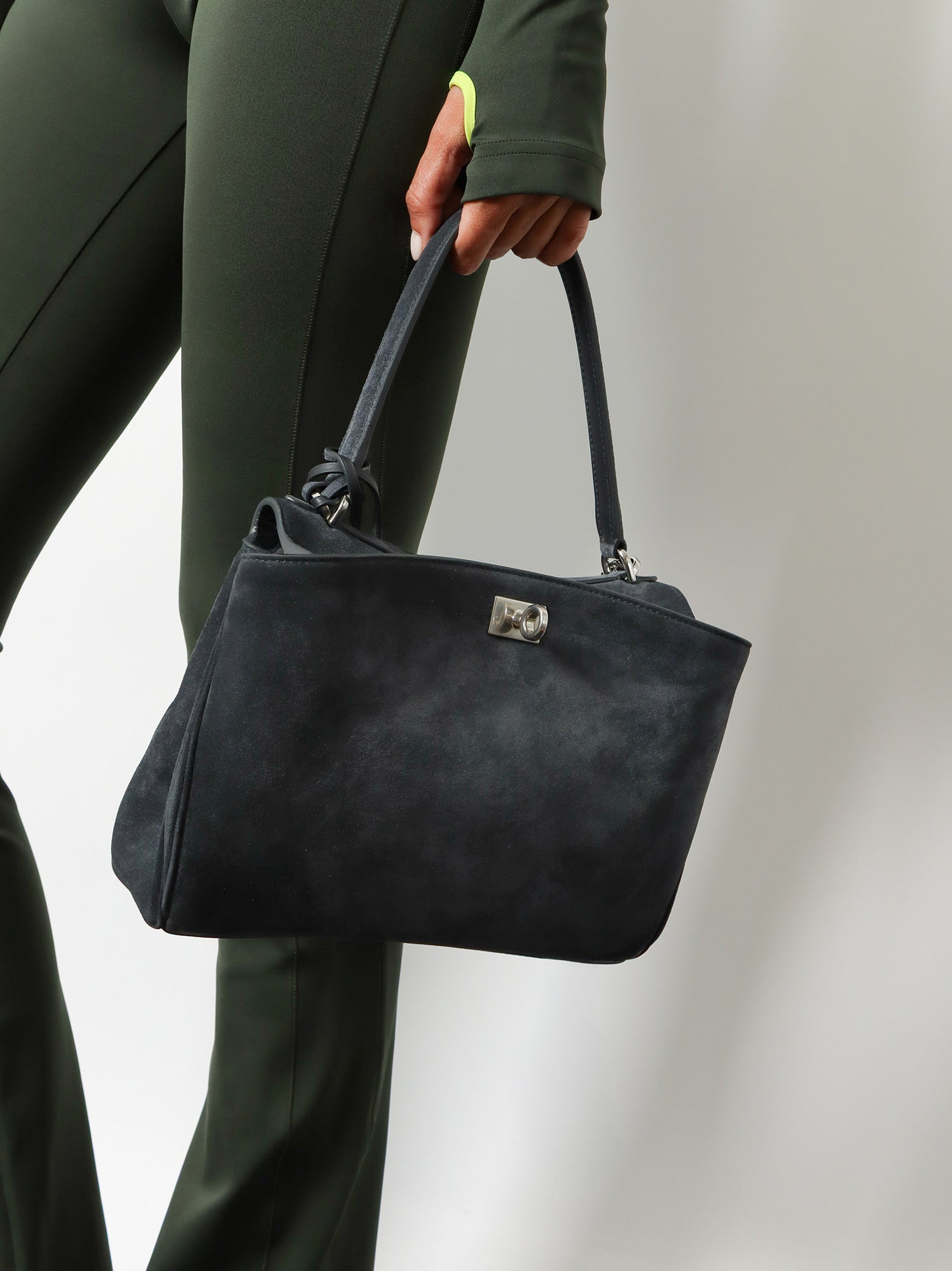 [Balenciaga] Cross body bag FW26 7897792AB4G1143