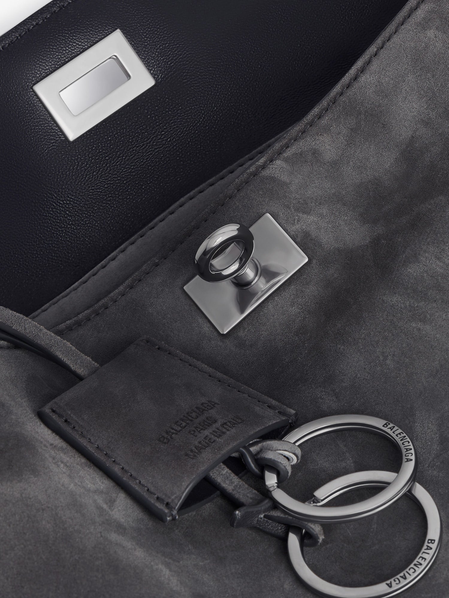 [Balenciaga] Cross body bag FW26 7897792AB4G1143