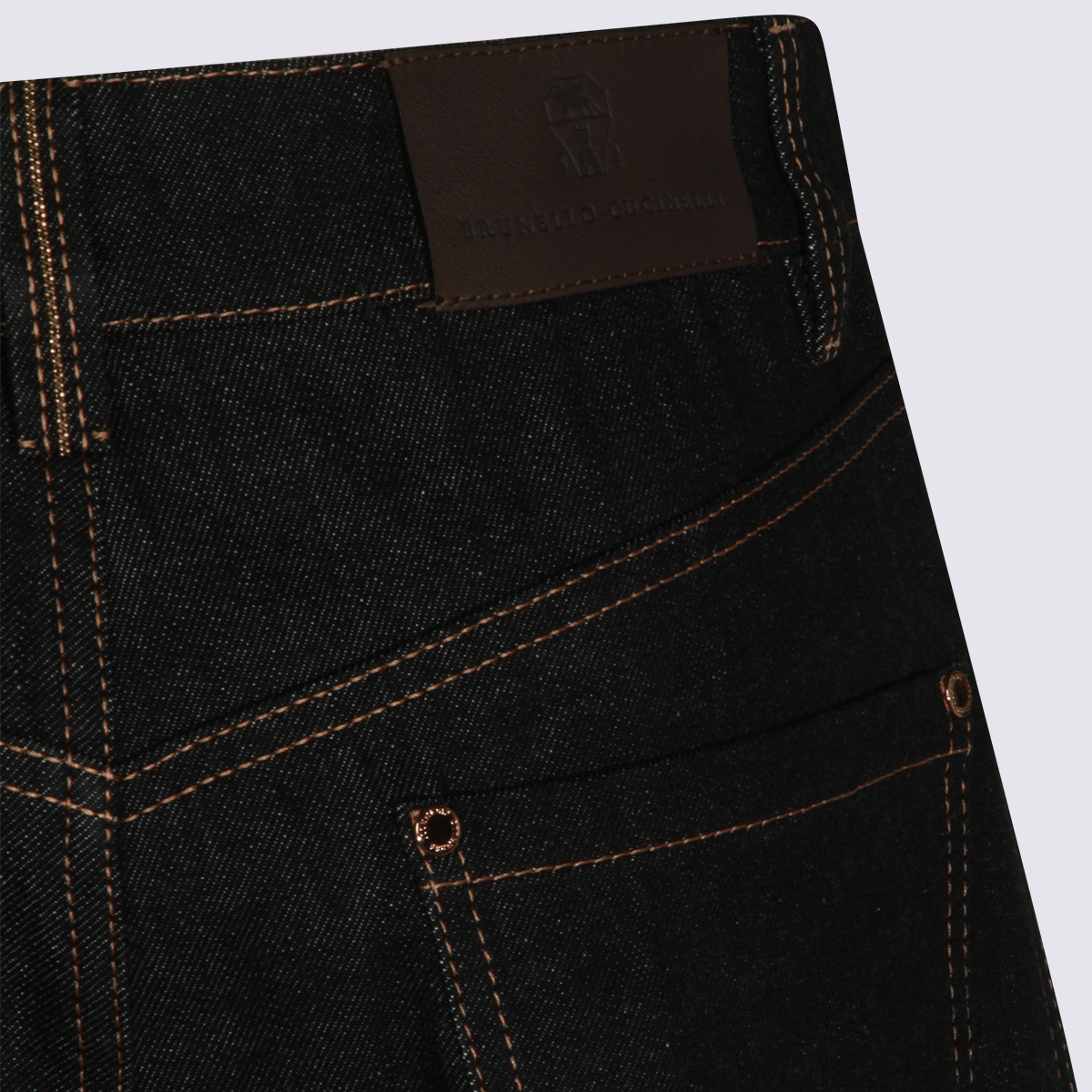 [Brunello Cucinelli] Trousers FW26 MP134P4021C002