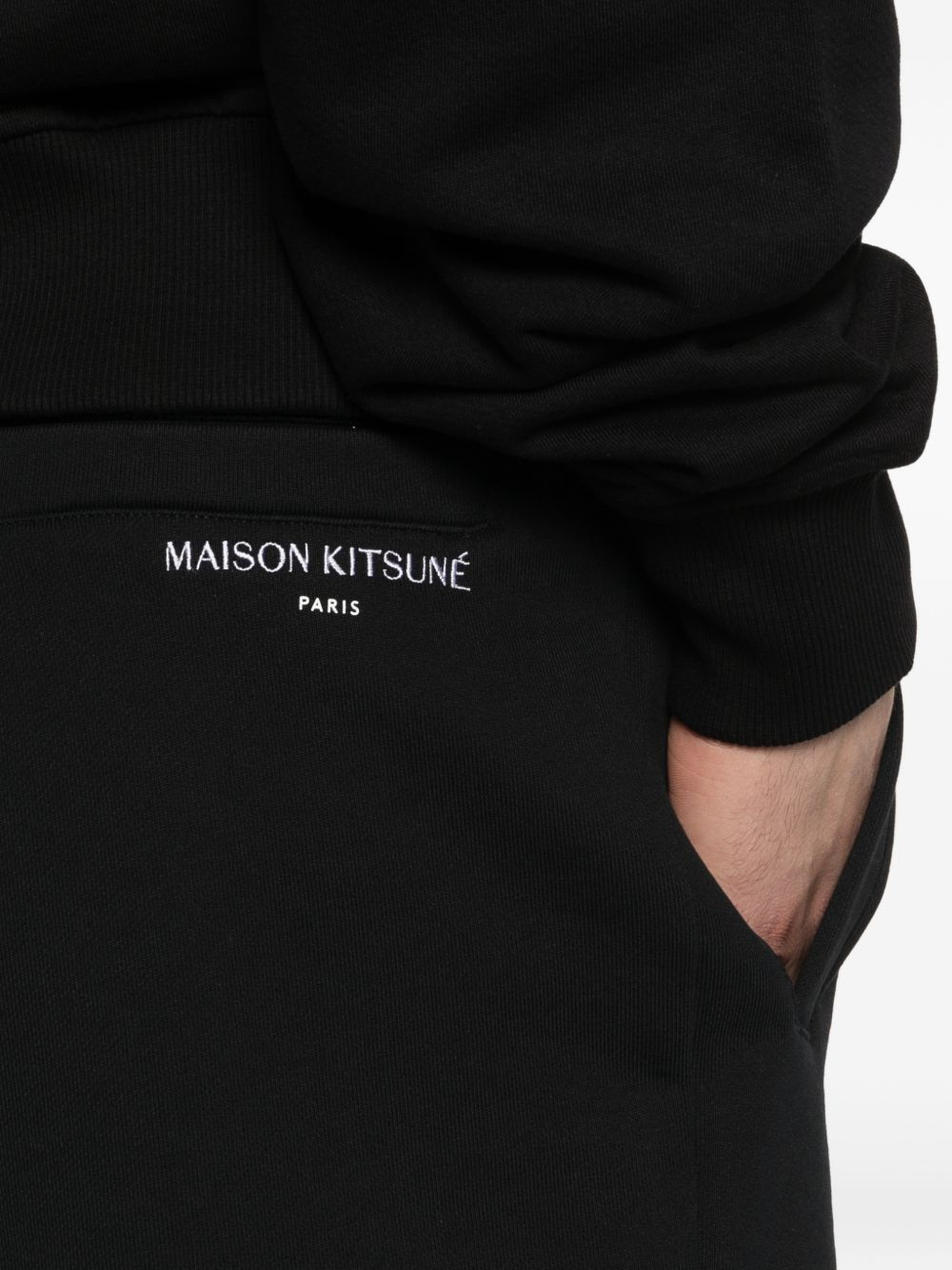 [MAISON KITSUNE] Shorts SS26 QM01450KM0341P199