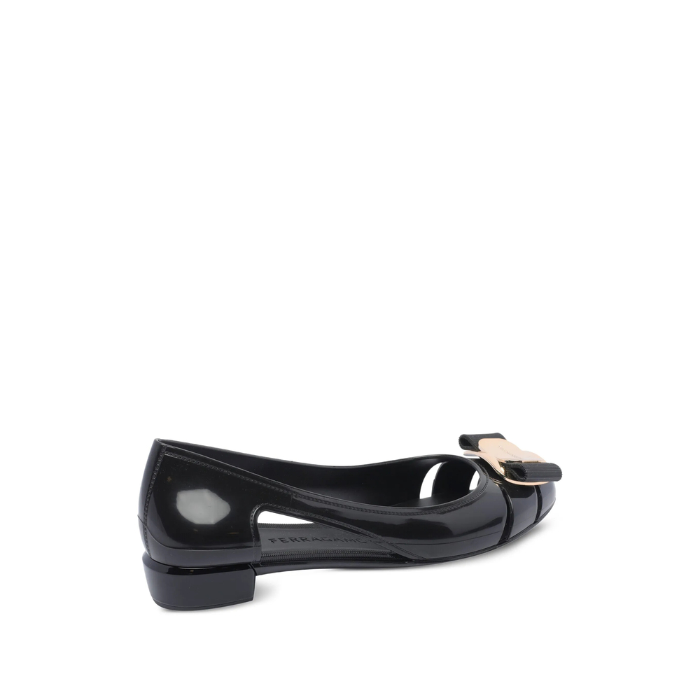 [Ferragamo] Flat shoes FW26 01K557 0785441 1C NERO