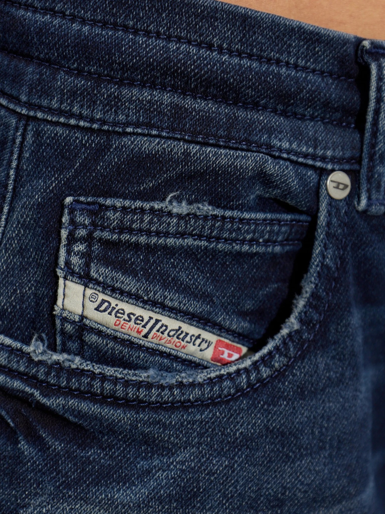[Diesel] Jeans FW26 A2239009P93