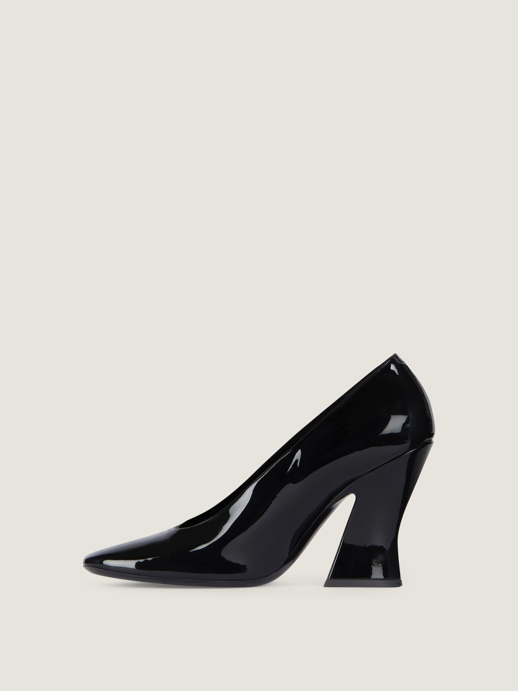 [Givenchy] Pumps FW25 BE4043E1K6