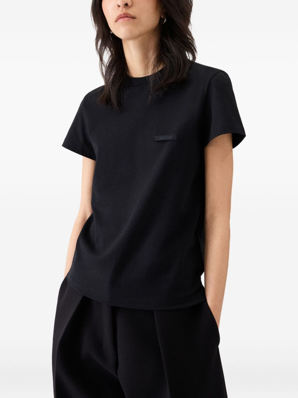 [JACQUEMUS] T-shirts Short Sleeve FW26 TSW00550AJ00029 990