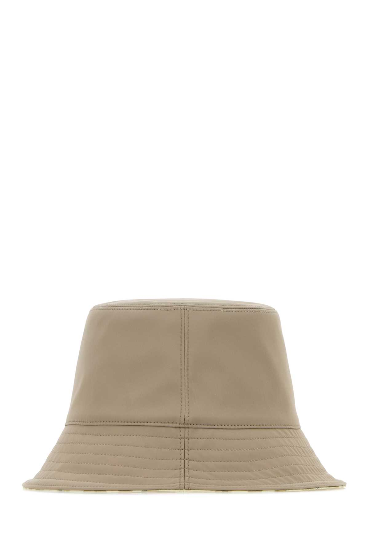 [Burberry] Hat FW26 8127075 C5956