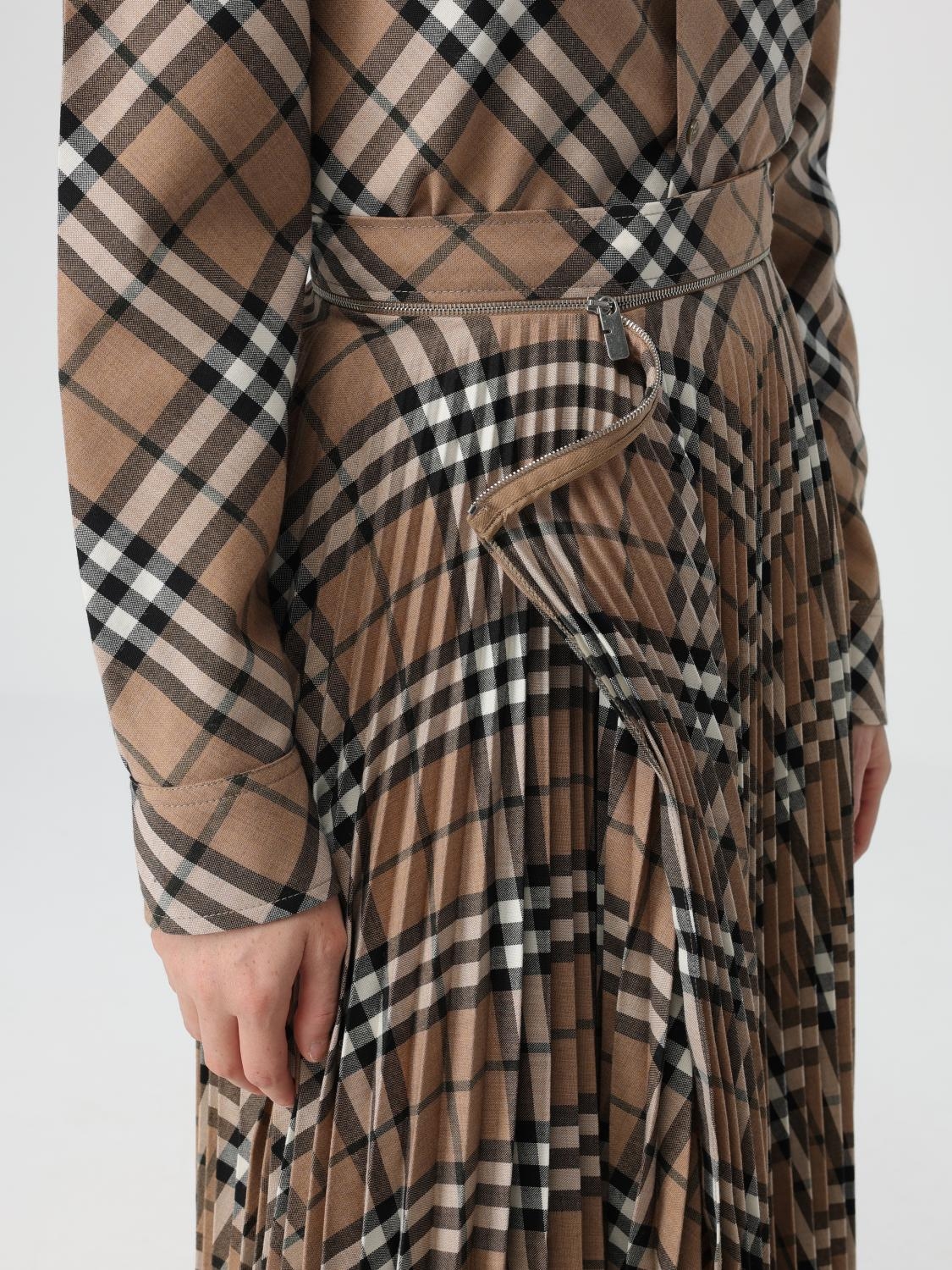 [Burberry] Midi skirt FW25 8093011