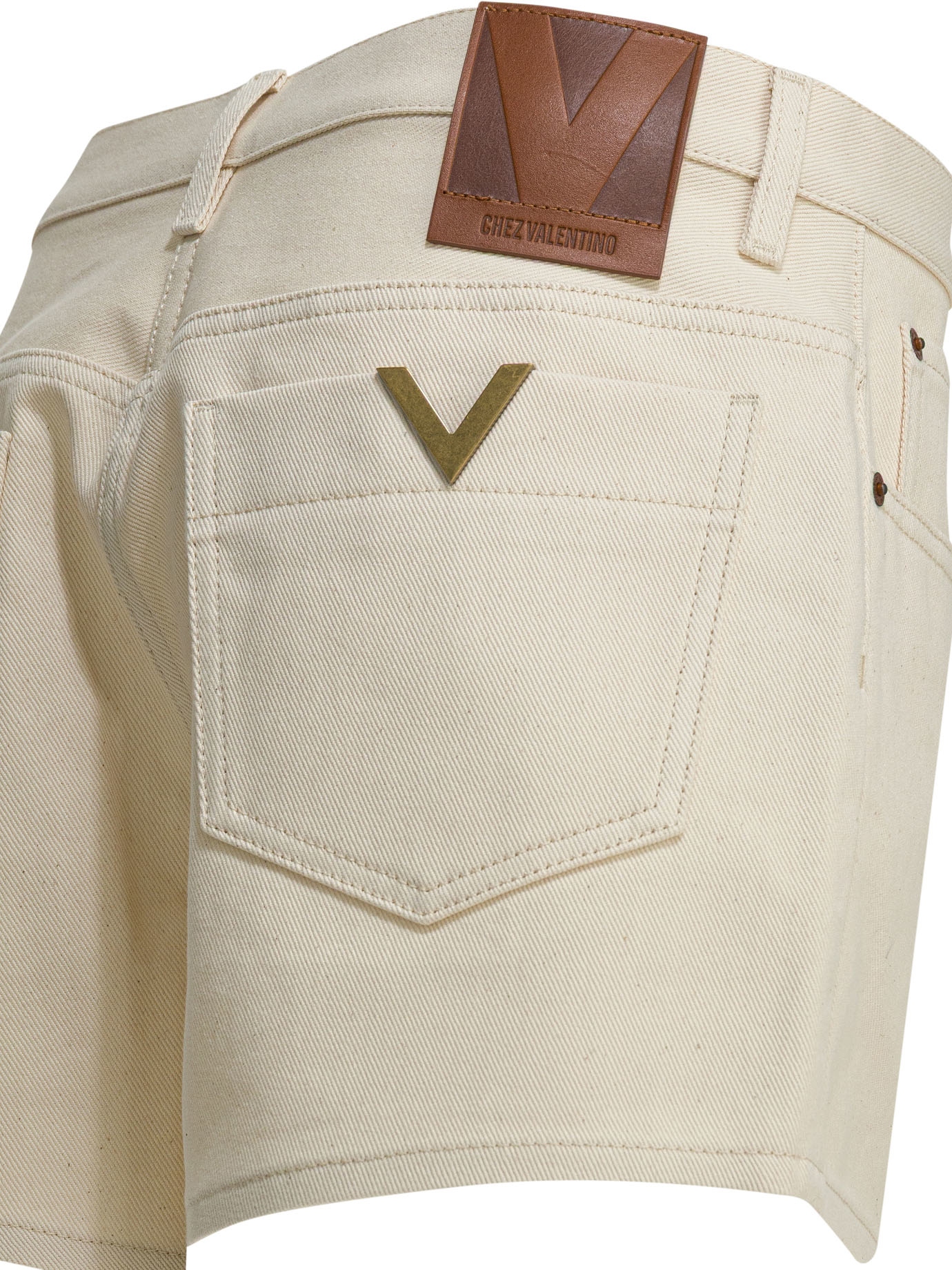 [Valentino] Shorts SS26 8B3DD22W9Y5A03