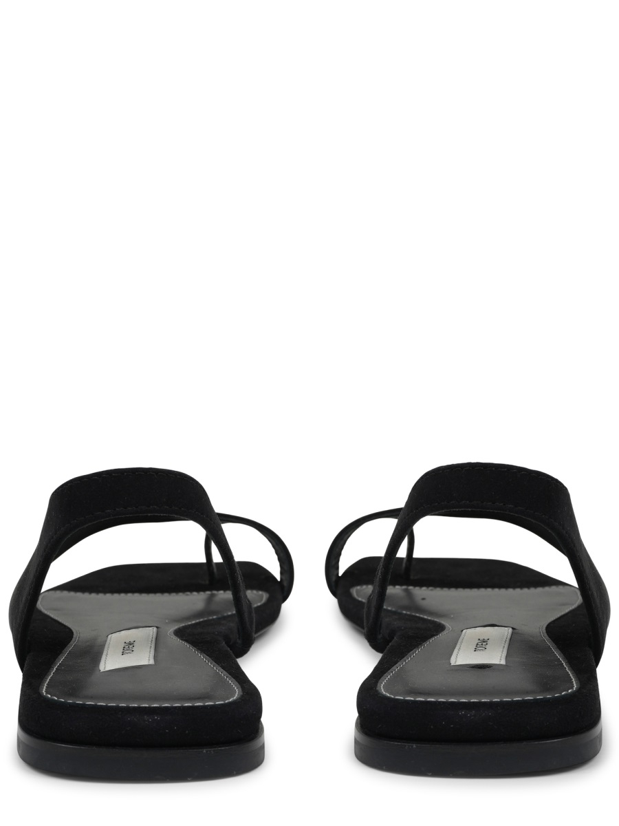 [TOTEME] Sandals SS25 252WAS0202LE0012_BLACK001