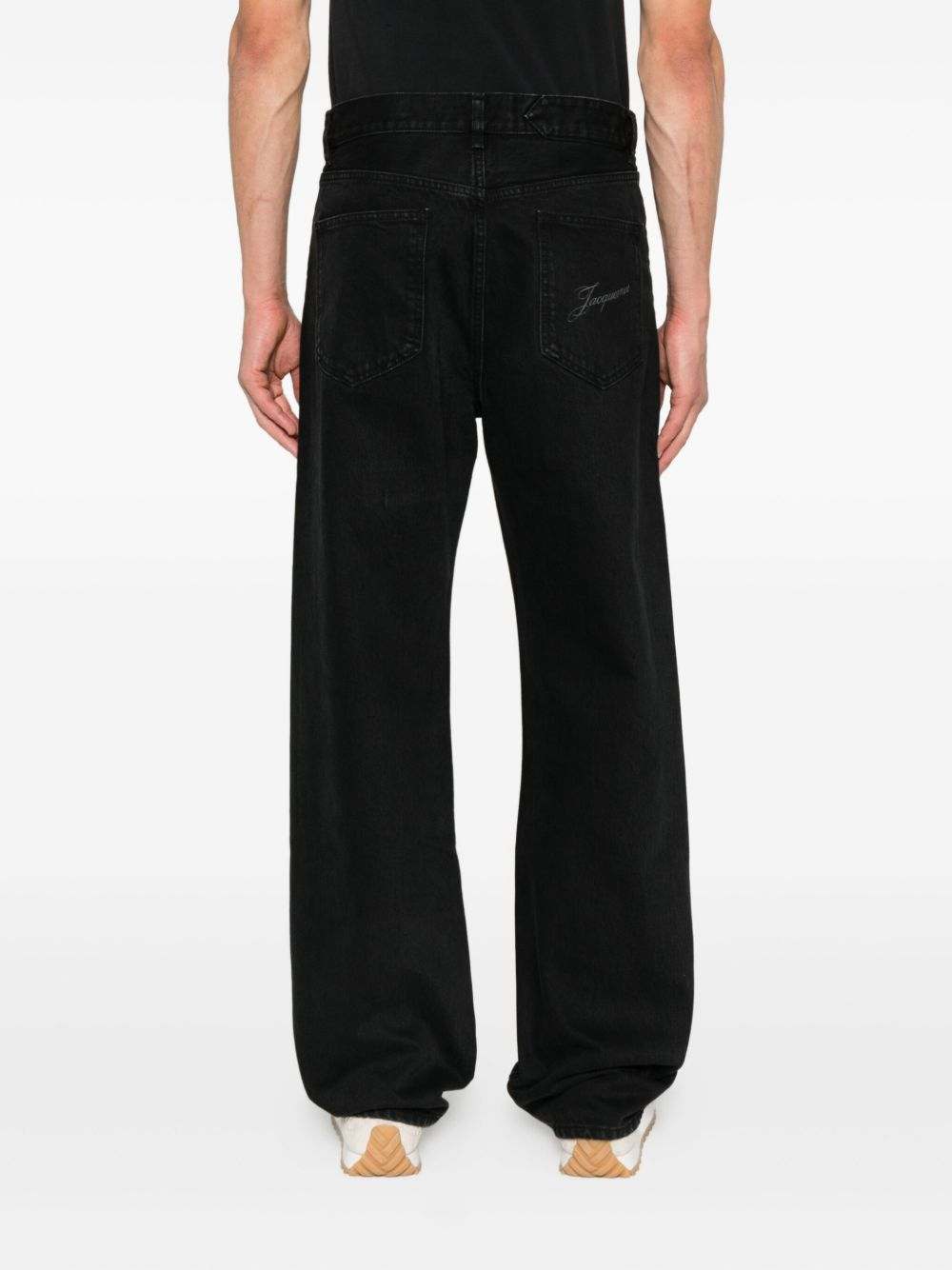 [JACQUEMUS] Jeans FW26 PAM00028AD00039 990